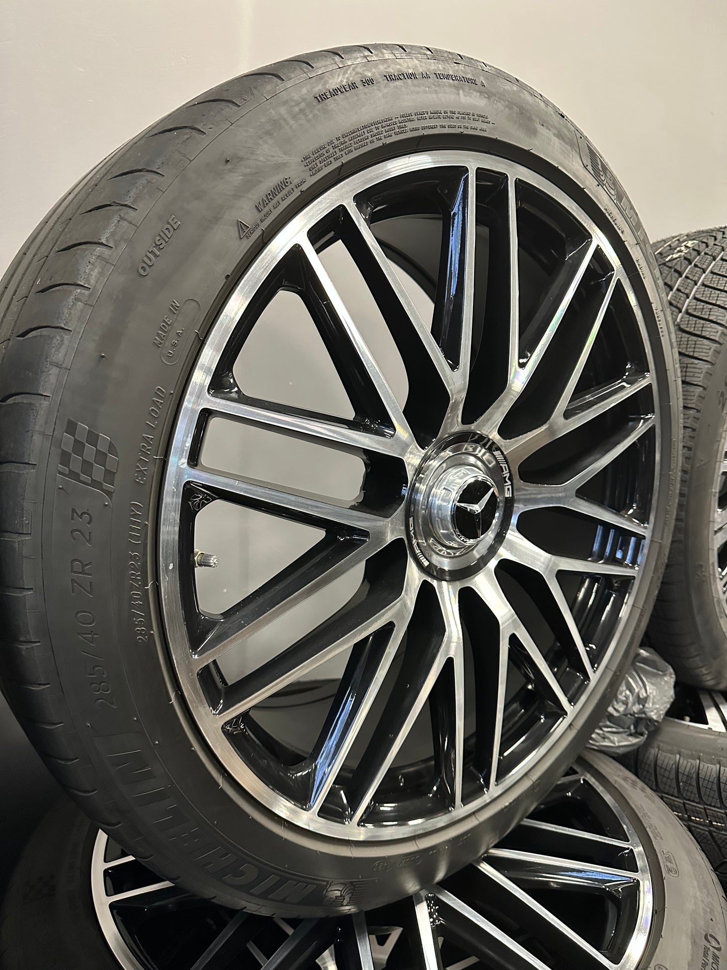 Оригинал Mercedes GLS 63 AMG X167 W167 23 Zoll Мерцедес ГЛС63 AMG X167 W167 23 цола джанти летен комплект летни гуми