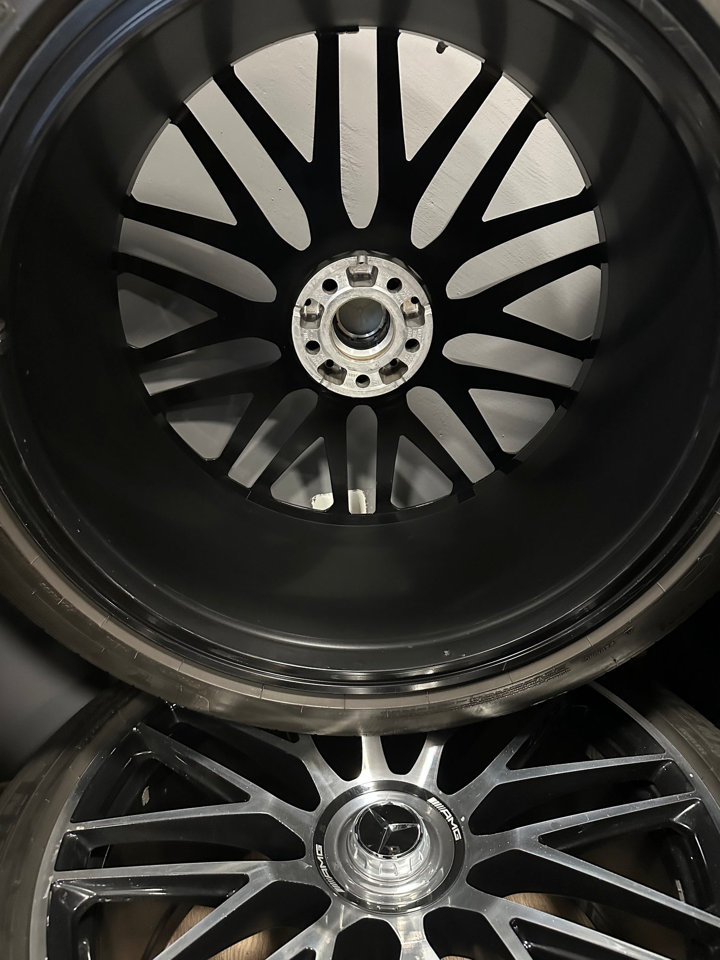 Оригинал Mercedes GLS 63 AMG X167 W167 23 Zoll Мерцедес ГЛС63 AMG X167 W167 23 цола джанти летен комплект летни гуми