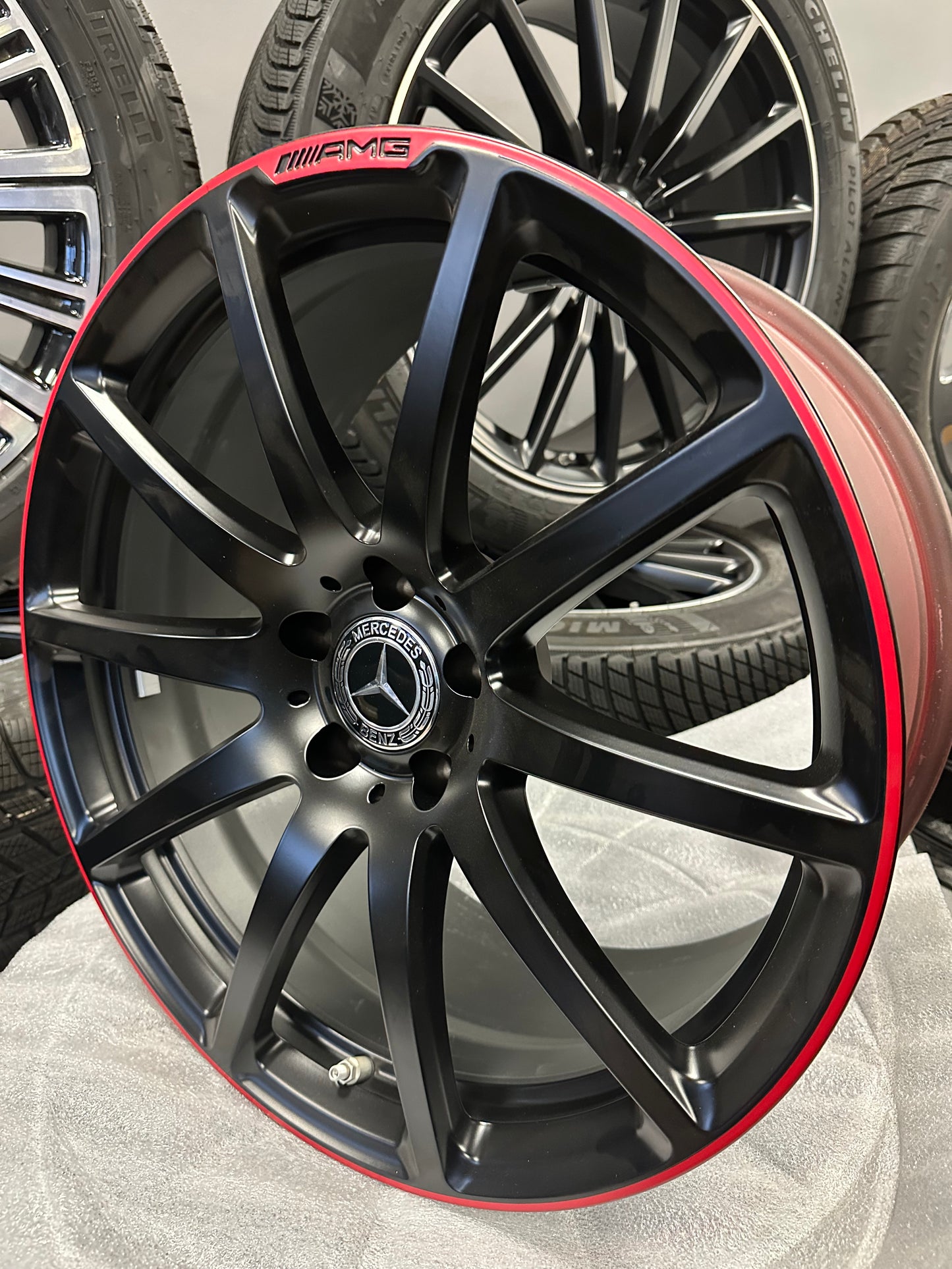 Оригинални като нови Mercedes SL63 SL65 AMG Klasse W231 AMG 19/20 Zoll Мерцедес СЛ63 СЛ Класа W231 AMG Алуминиеви джанти 19/20 цола A2314010000 A2314012302