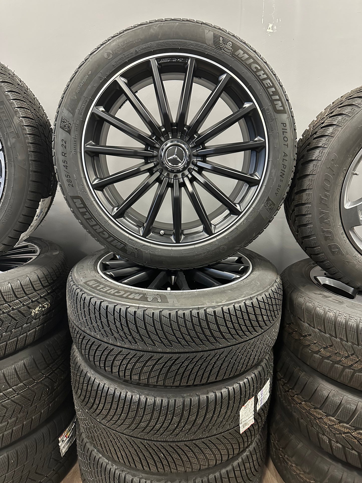 Оригинал Нови Mercedes GLS63 22 Zoll AMG Мерцедес ГЛС63 X167 W167 22 цола джанти зимен комплект зимни гуми