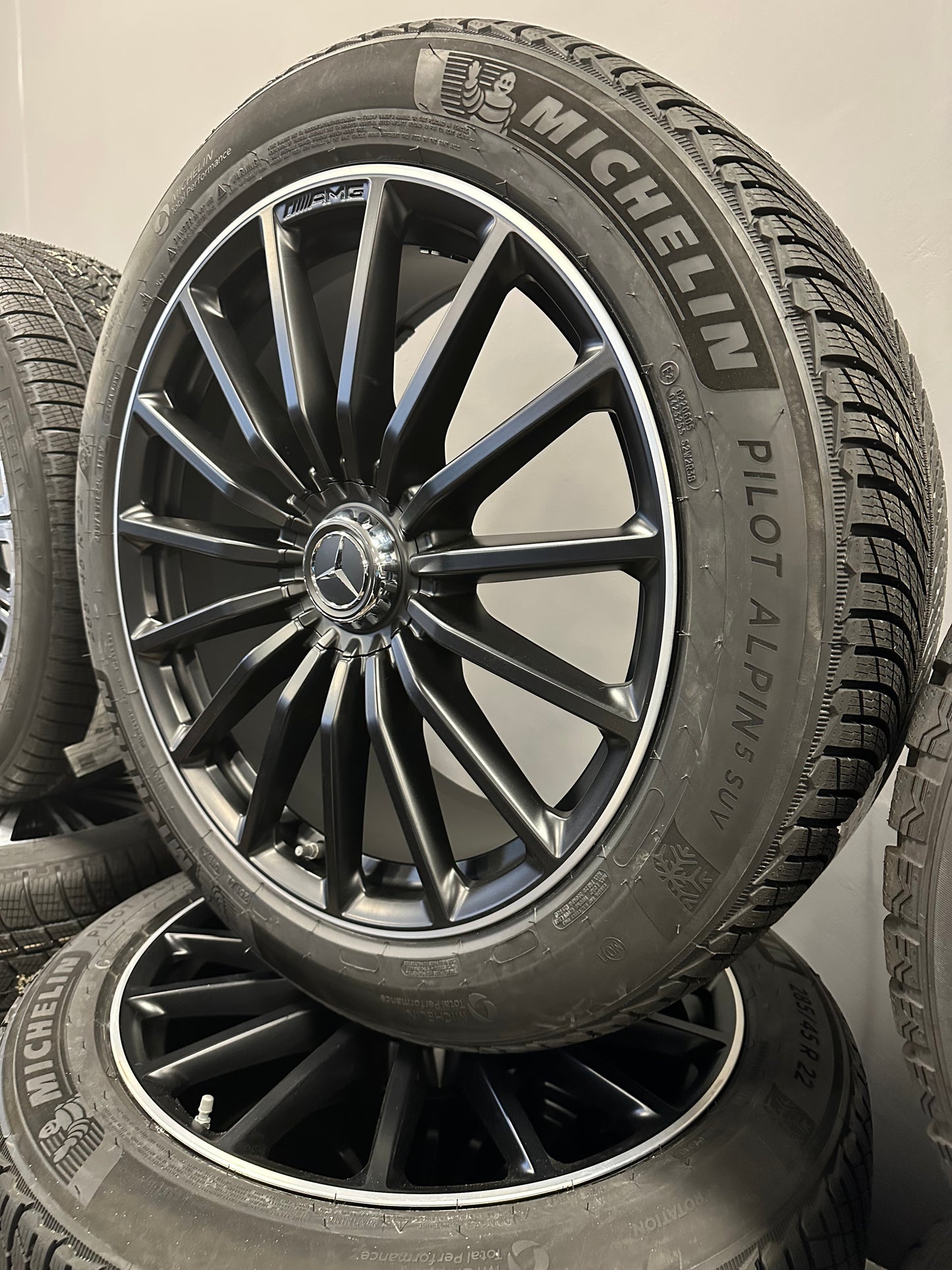 Оригинал Нови Mercedes GLS63 22 Zoll AMG Мерцедес ГЛС63 X167 W167 22 цола джанти зимен комплект зимни гуми