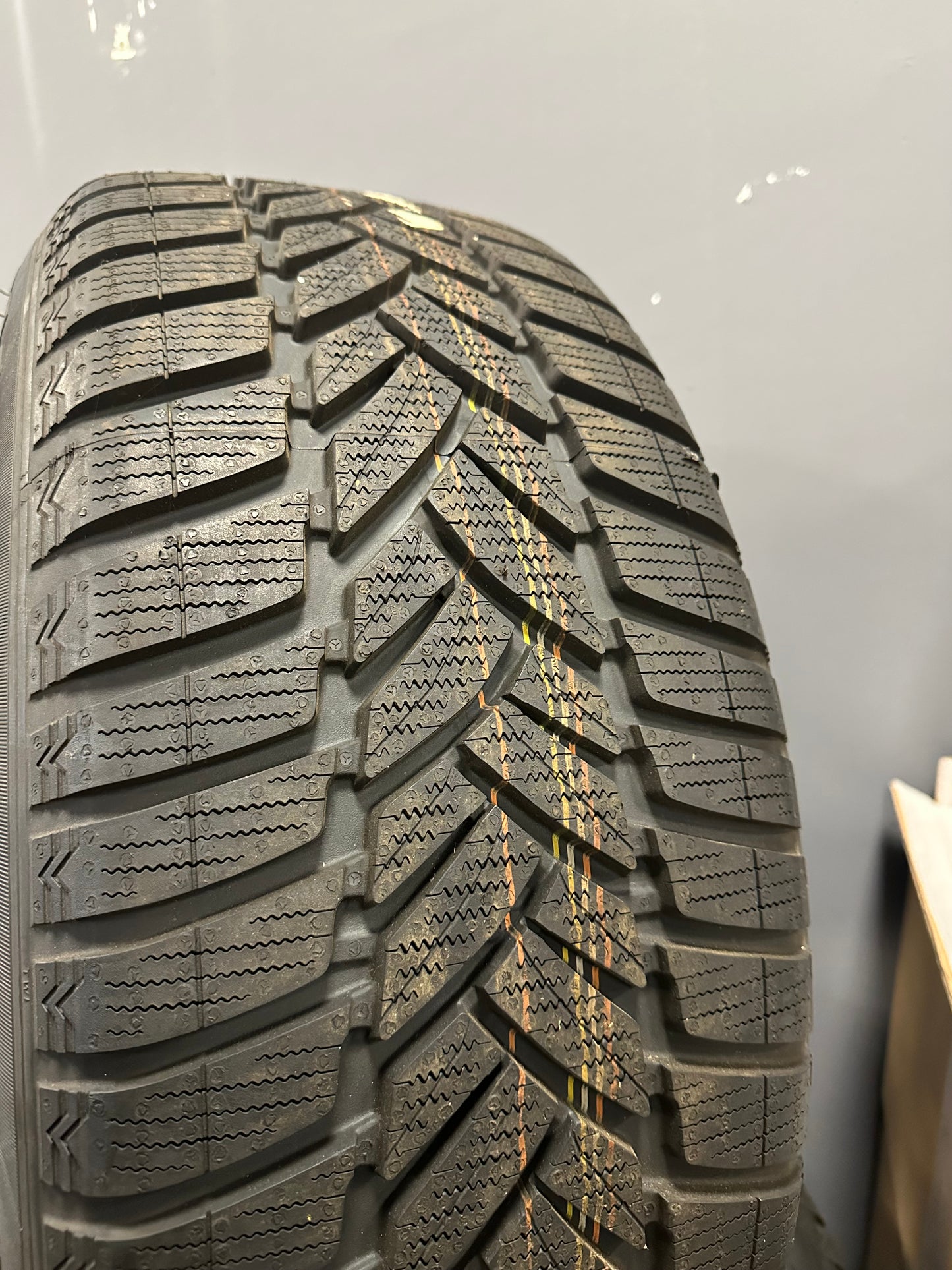 Оригинал Mercedes G klasse W463 19 Zoll Мерцедес Г класа W463 19 цола AMG джанти зимен комплект зимни гуми