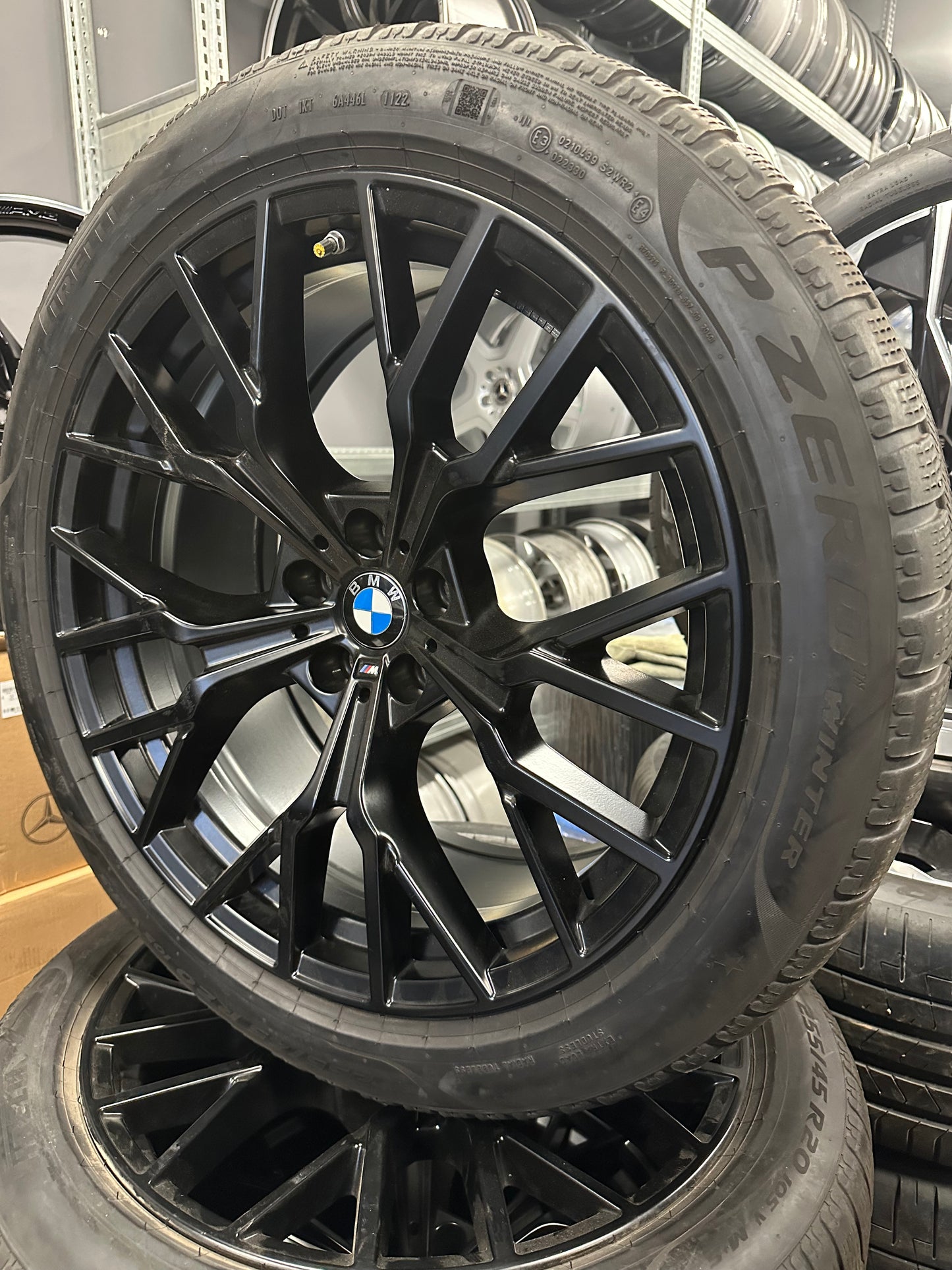 Оригинал BMW 7er i7 G70 G7L X3 G45 20 Zoll 911M Бмв 7-ма серия и7 Г70 20 цола 911М зимен комплект зимни гуми