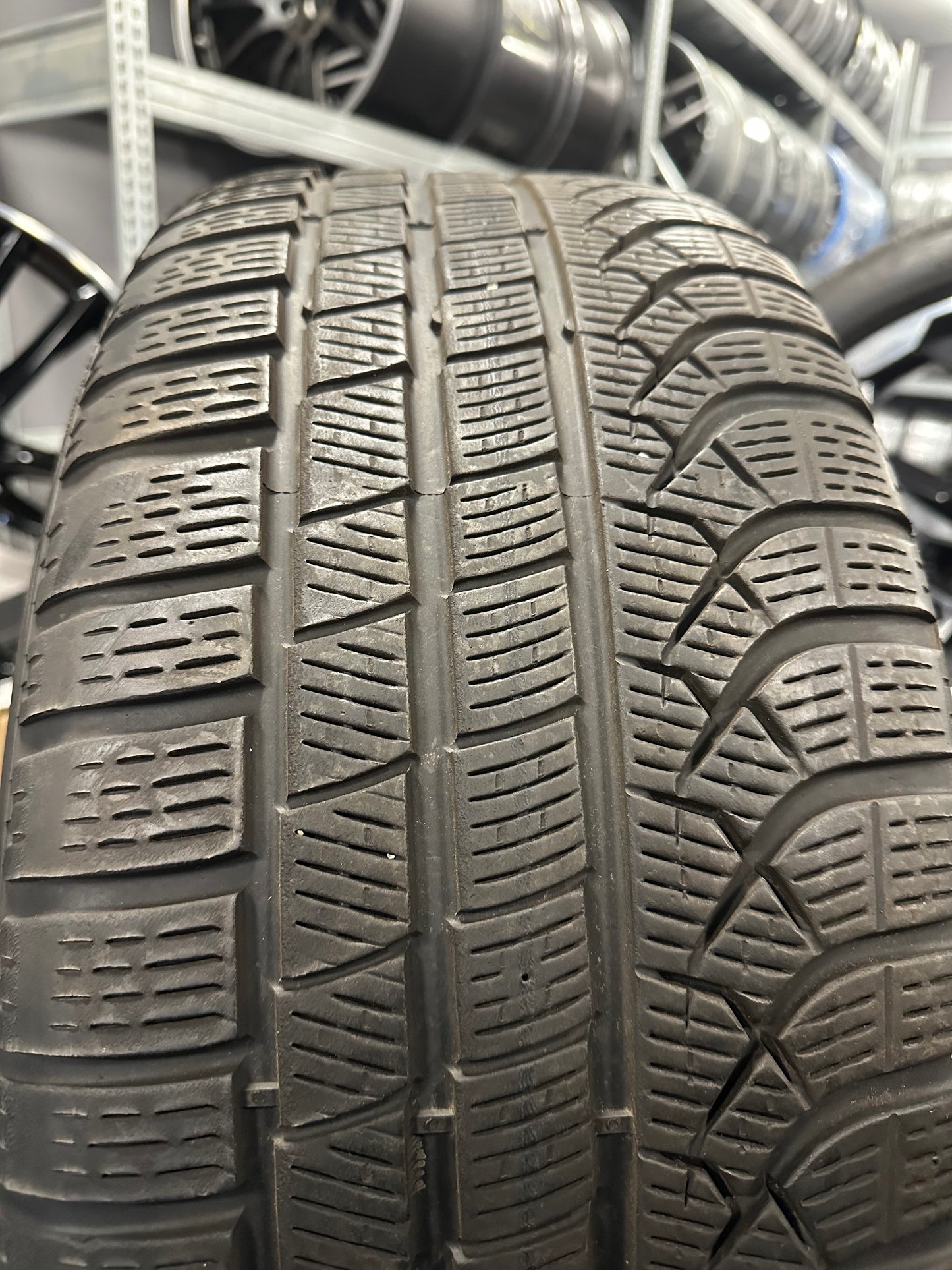 Оригинал BMW 7er i7 G70 G7L X3 G45 20 Zoll 911M Бмв 7-ма серия и7 Г70 20 цола 911М зимен комплект зимни гуми