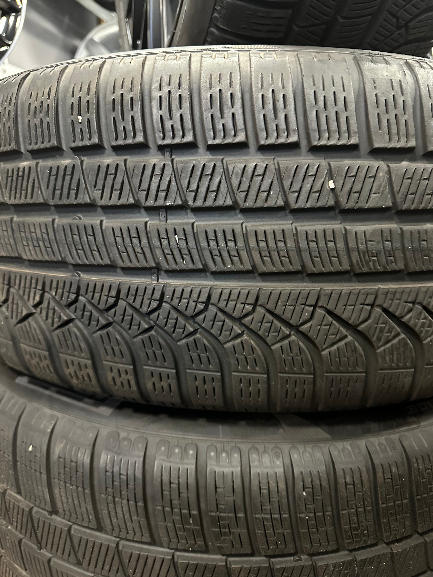 Оригинал BMW 7er i7 G70 G7L X3 G45 20 Zoll 911M Бмв 7-ма серия и7 Г70 20 цола 911М зимен комплект зимни гуми