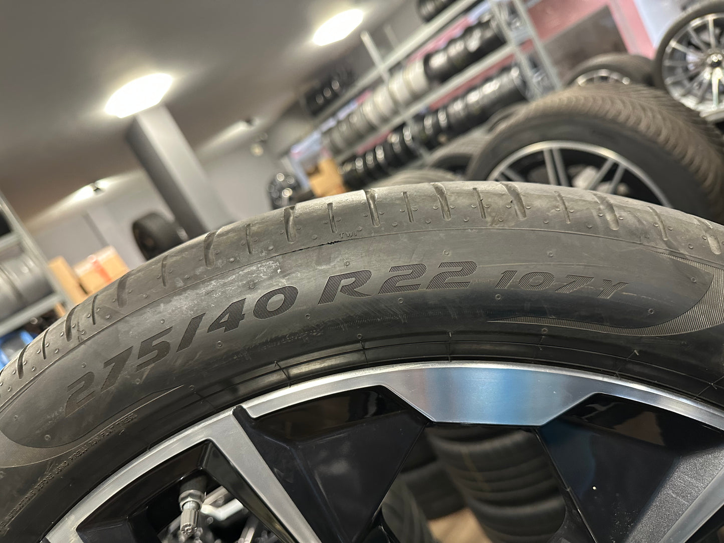 Оригинал BMW X7 G07 22 Zoll 913M Бмв X7 G07 22 цола джанти летен комплект летни гуми