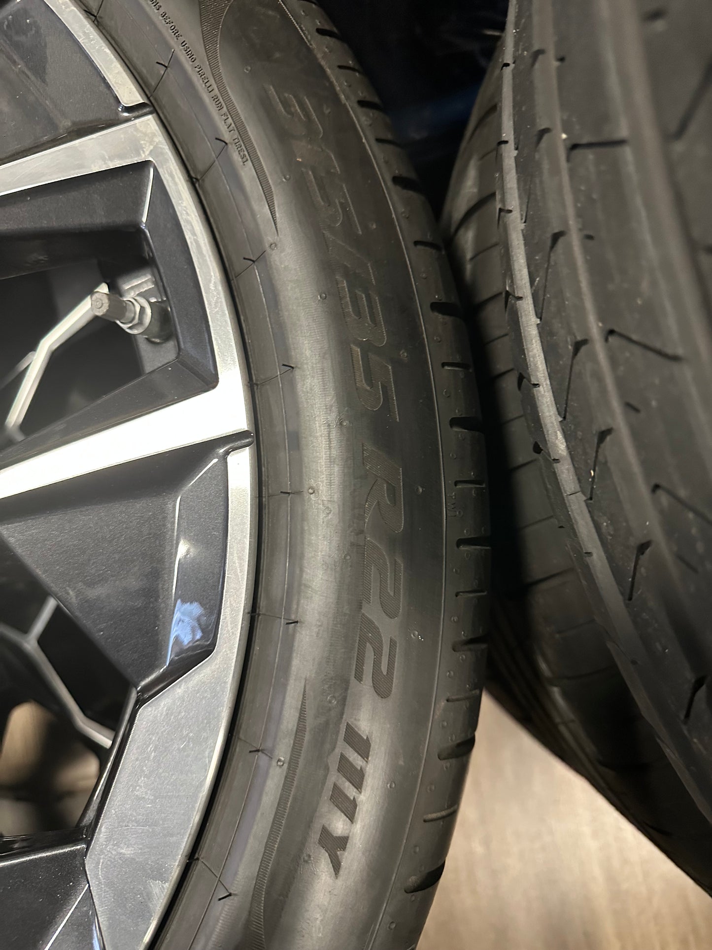 Оригинал BMW X7 G07 22 Zoll 913M Бмв X7 G07 22 цола джанти летен комплект летни гуми