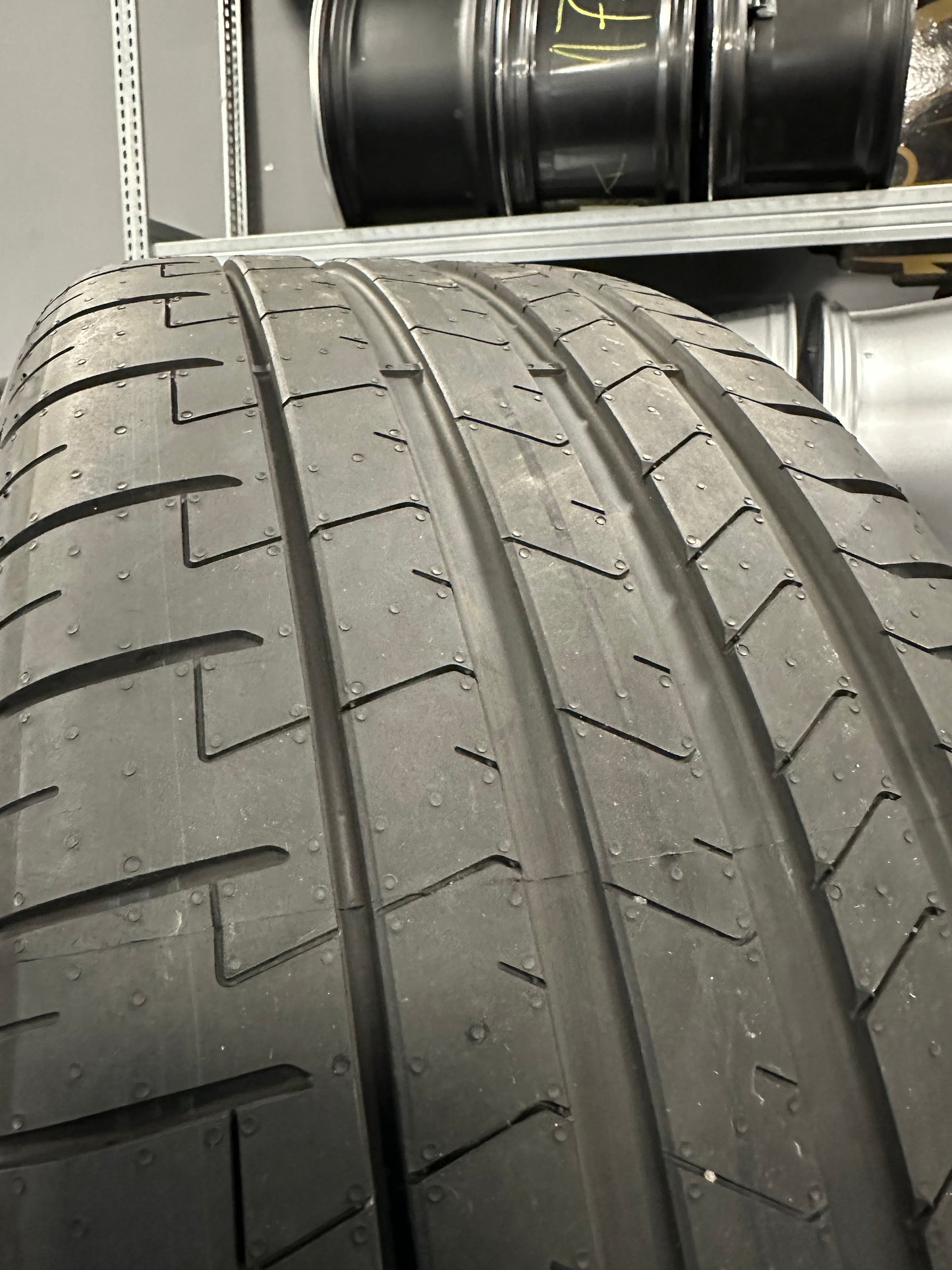 Като Нови Оригинални BMW iX20 i20 22 Zoll 1020 Бмв 22 цола джанти 1020 летен комплект летни гуми