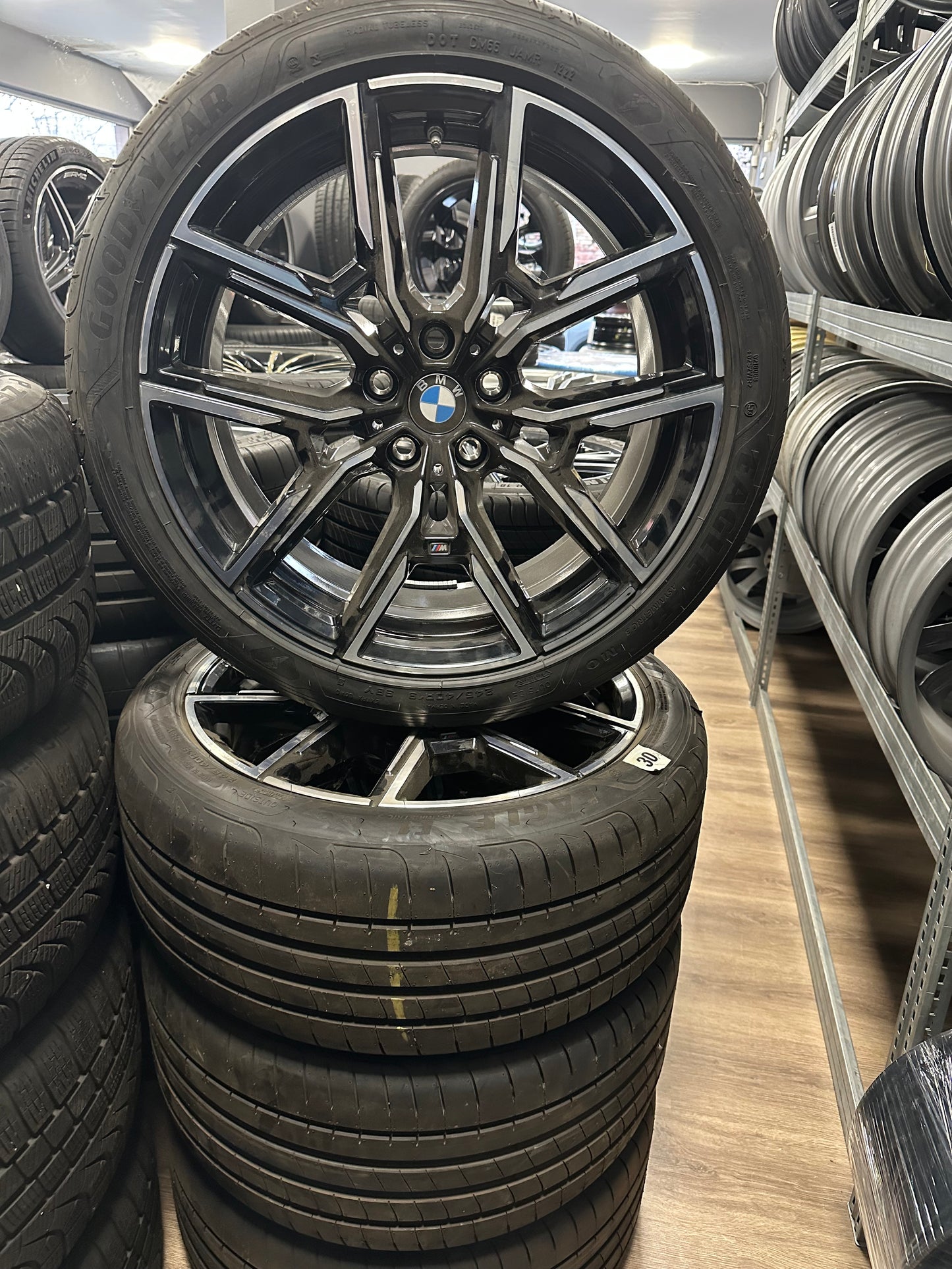 Като Нови BMW 5er G30 G31 19 Zoll 859M Бмв 5-та серия 19 цола Алуминиеви джанти 859M летен комплект летни гуми