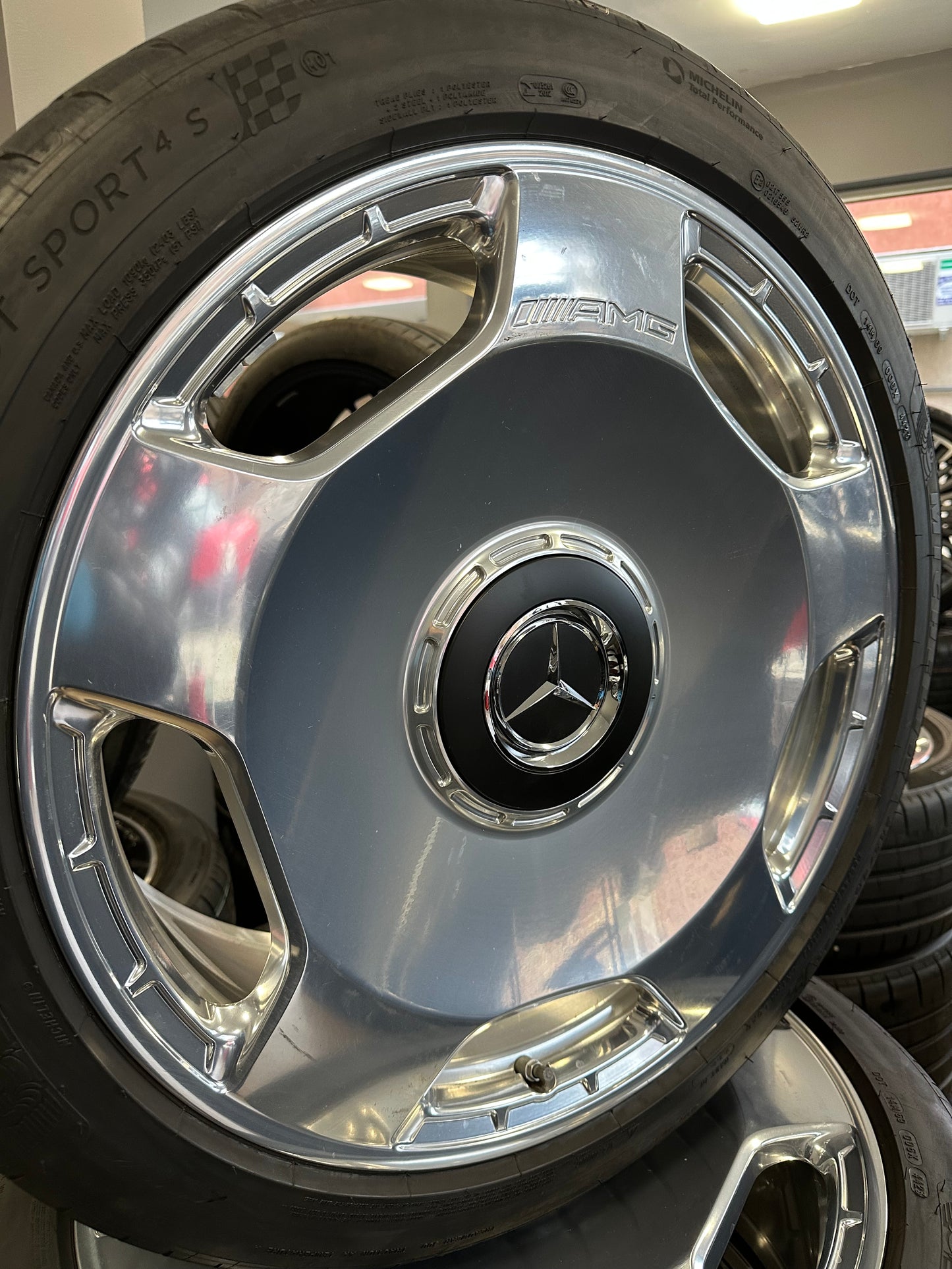 Оригинал като нови Mercedes GLS 63 AMG X167 W167 23 Zoll Мерцедес ГЛС63 AMG X167 W167 23 цола джанти летен комплект летни гуми