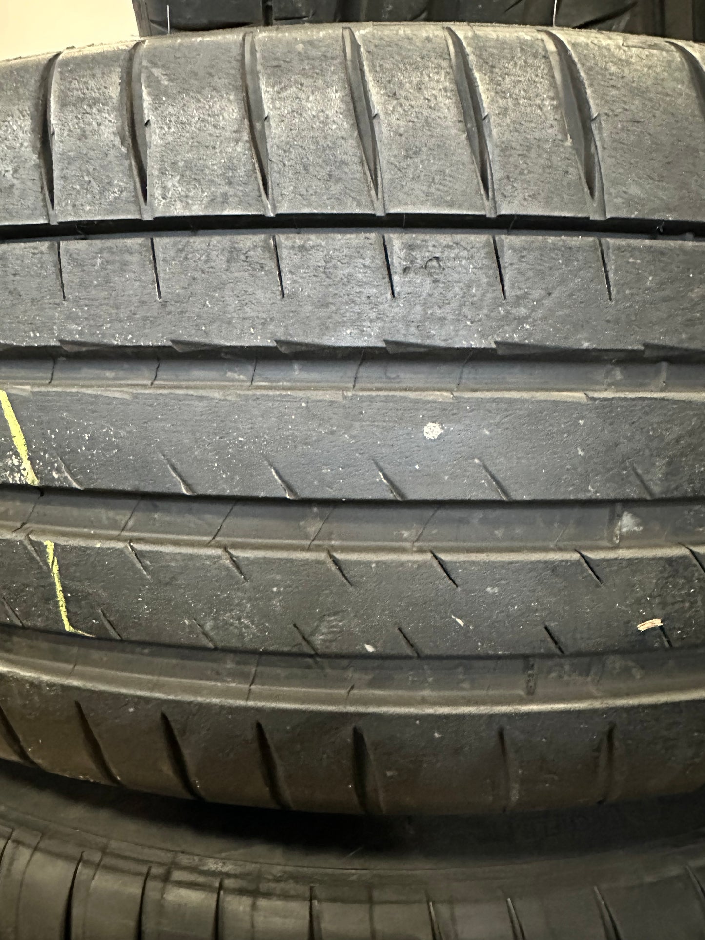 Оригинал като нови Mercedes GLS 63 AMG X167 W167 23 Zoll Мерцедес ГЛС63 AMG X167 W167 23 цола джанти летен комплект летни гуми