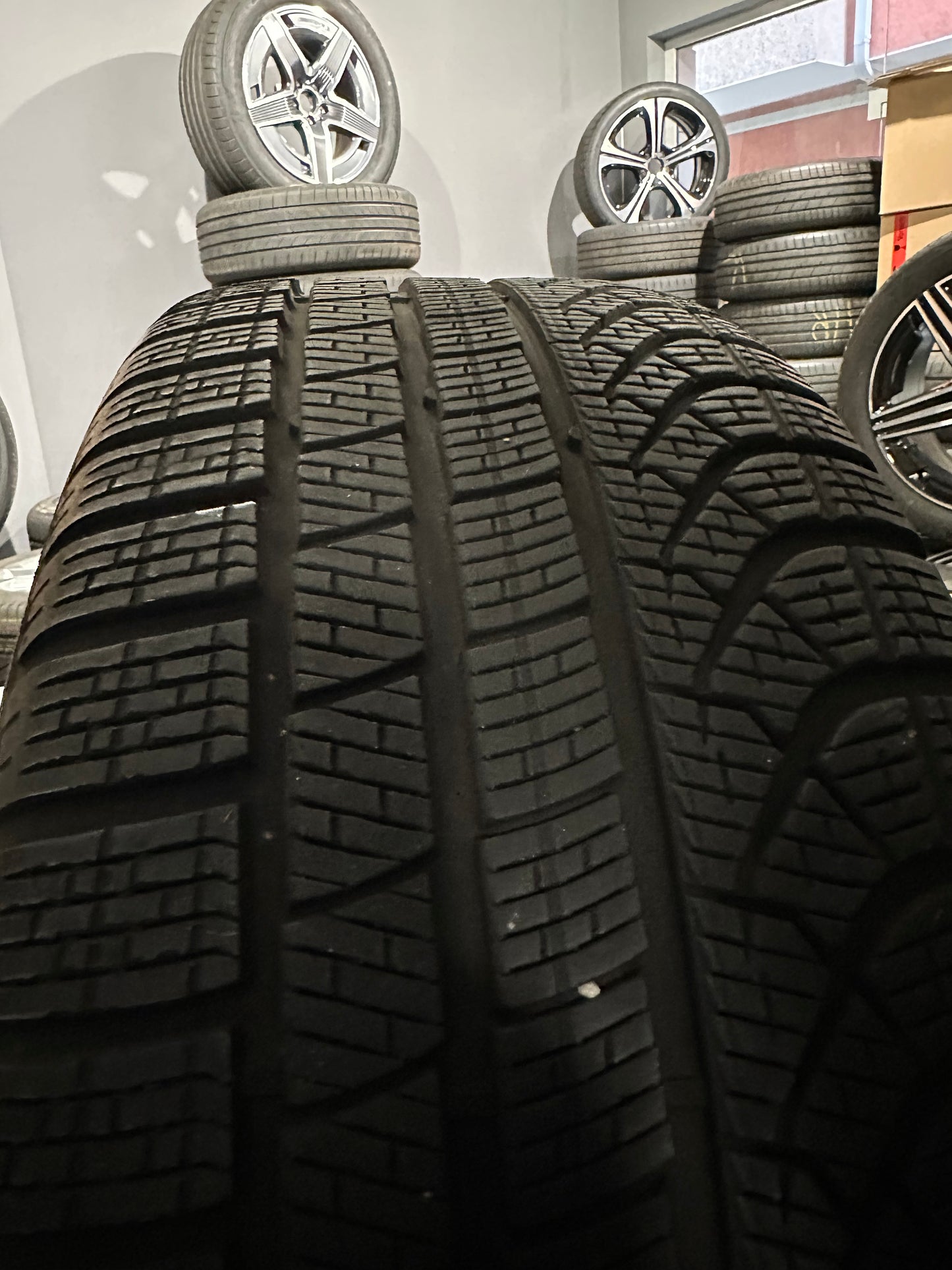 Mercedes E Klasse W214 19 Zoll Мерцедес E класа W214 19 цола зимен комплект зимни гуми