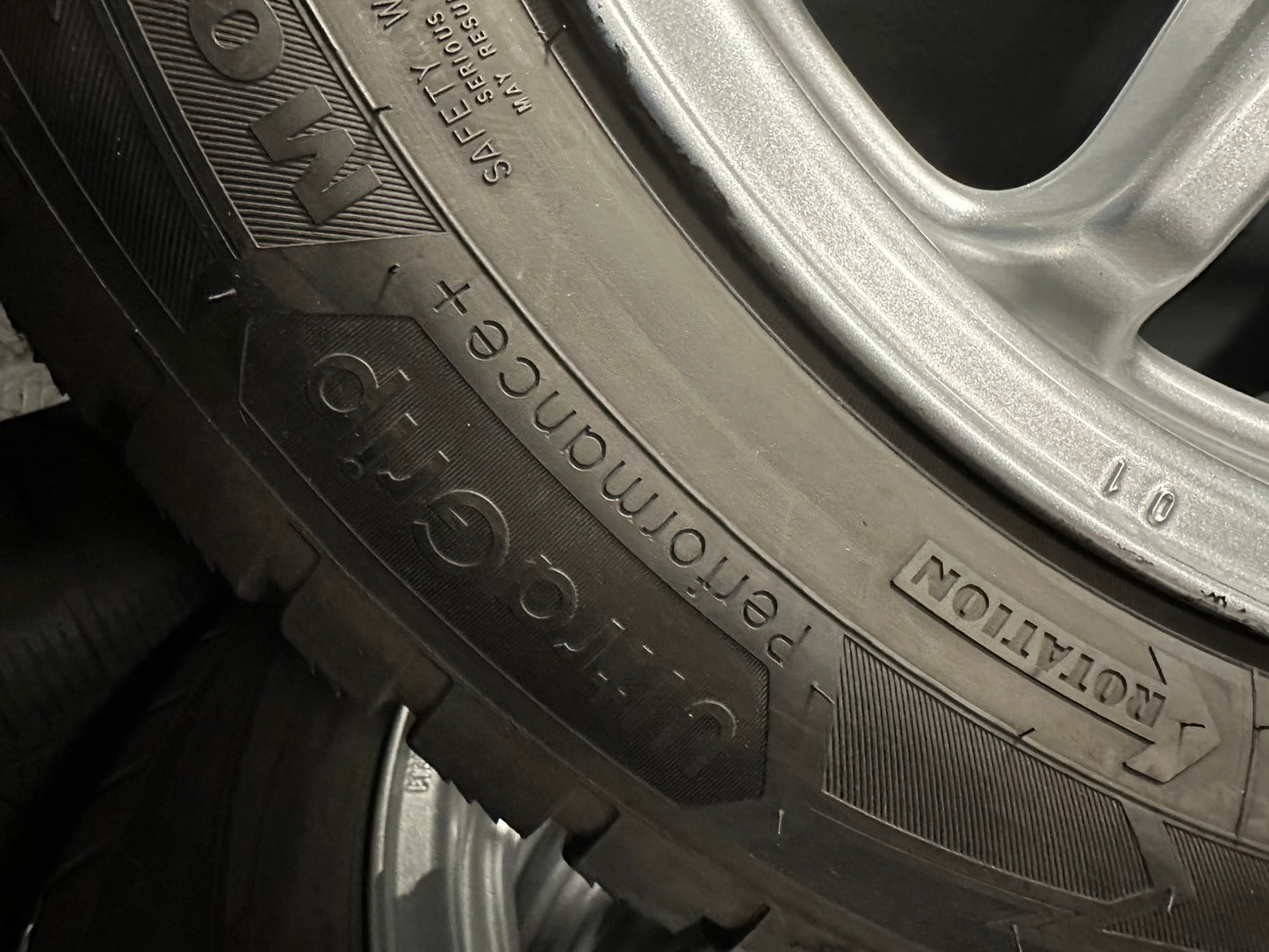 Оригинал Mercedes EQS Klasse N297 V297 19 Zoll Мерцедес EQS 19 цола джанти зимен комплект зимни гуми