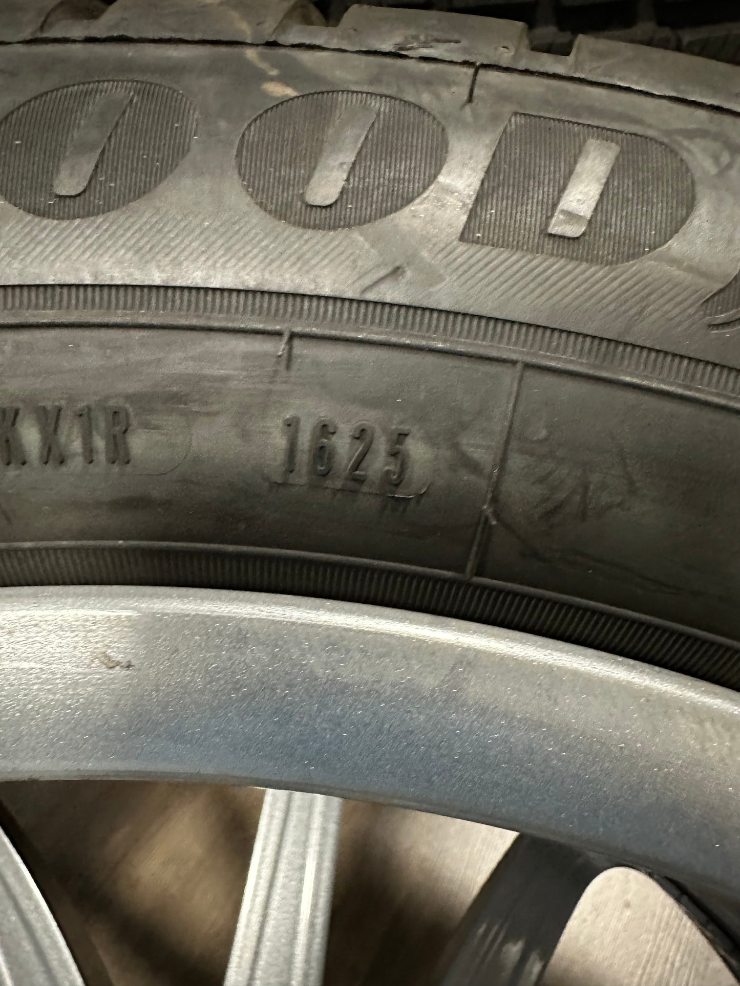 Оригинал Mercedes EQS Klasse N297 V297 19 Zoll Мерцедес EQS 19 цола джанти зимен комплект зимни гуми