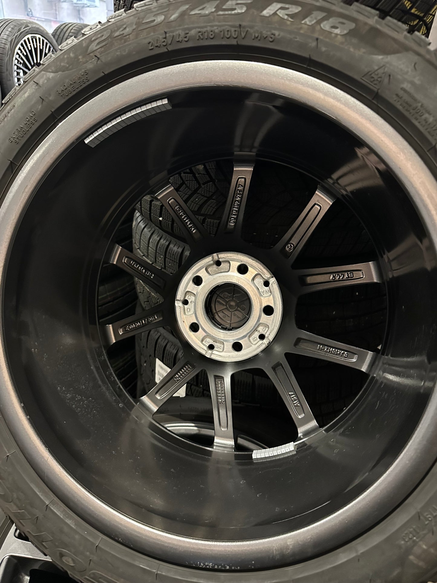 Оригинал Mercedes CLE Klasse W236 18 Zoll Мерцедес ЦЛЕ класа W236 18 цола джанти зимен комплект зимни гуми