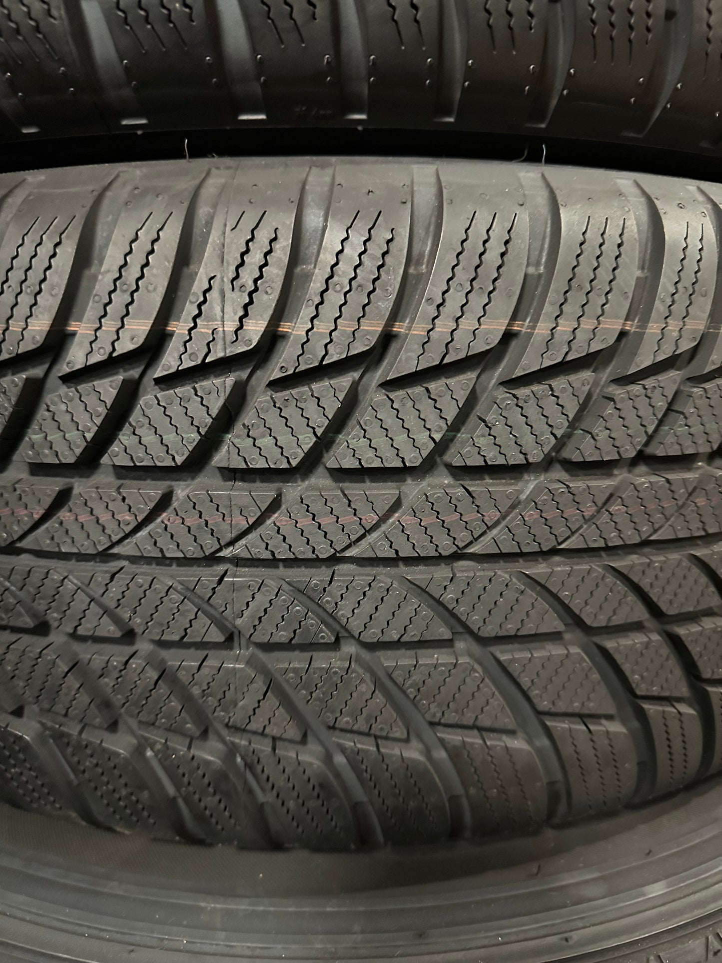 Оригинални Нови BMW X1 X2 F48 F39 Бмв 225 50 18 цола зимен комплект зимни гуми 5x112