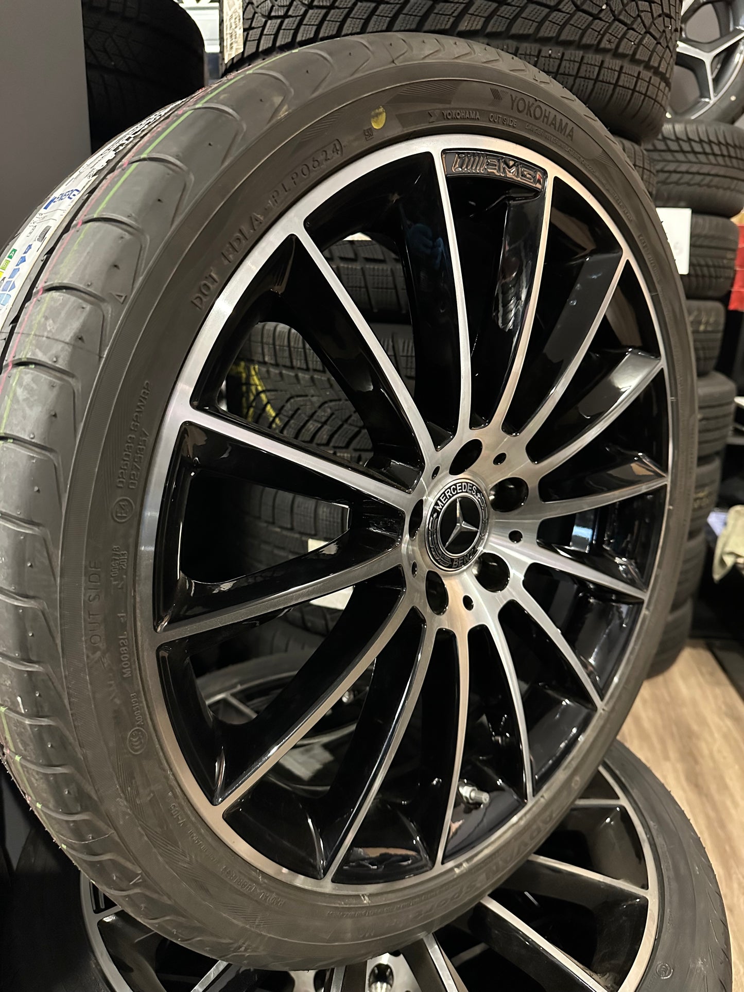 Оригинал Като нови Mercedes CLS AMG W257 20 Zoll Мерцедес Цлс 20 цола джанти летен комплект летни гуми