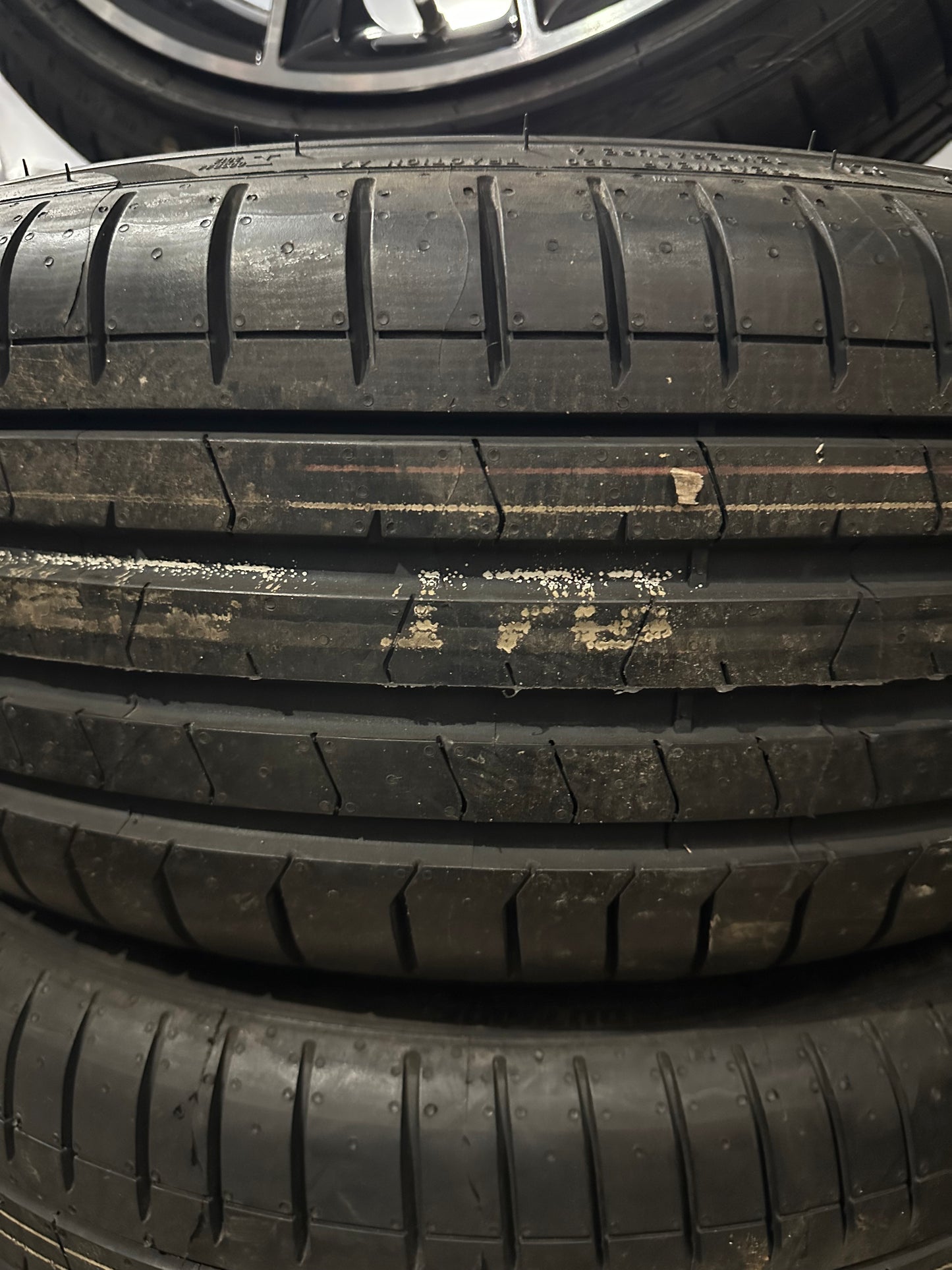 Като Нови Оригинал Mercedes E klasse W213 AMG 20 Zoll Мерцедес Е класа W213 20 цола AMG джанти летен комплект летни гуми