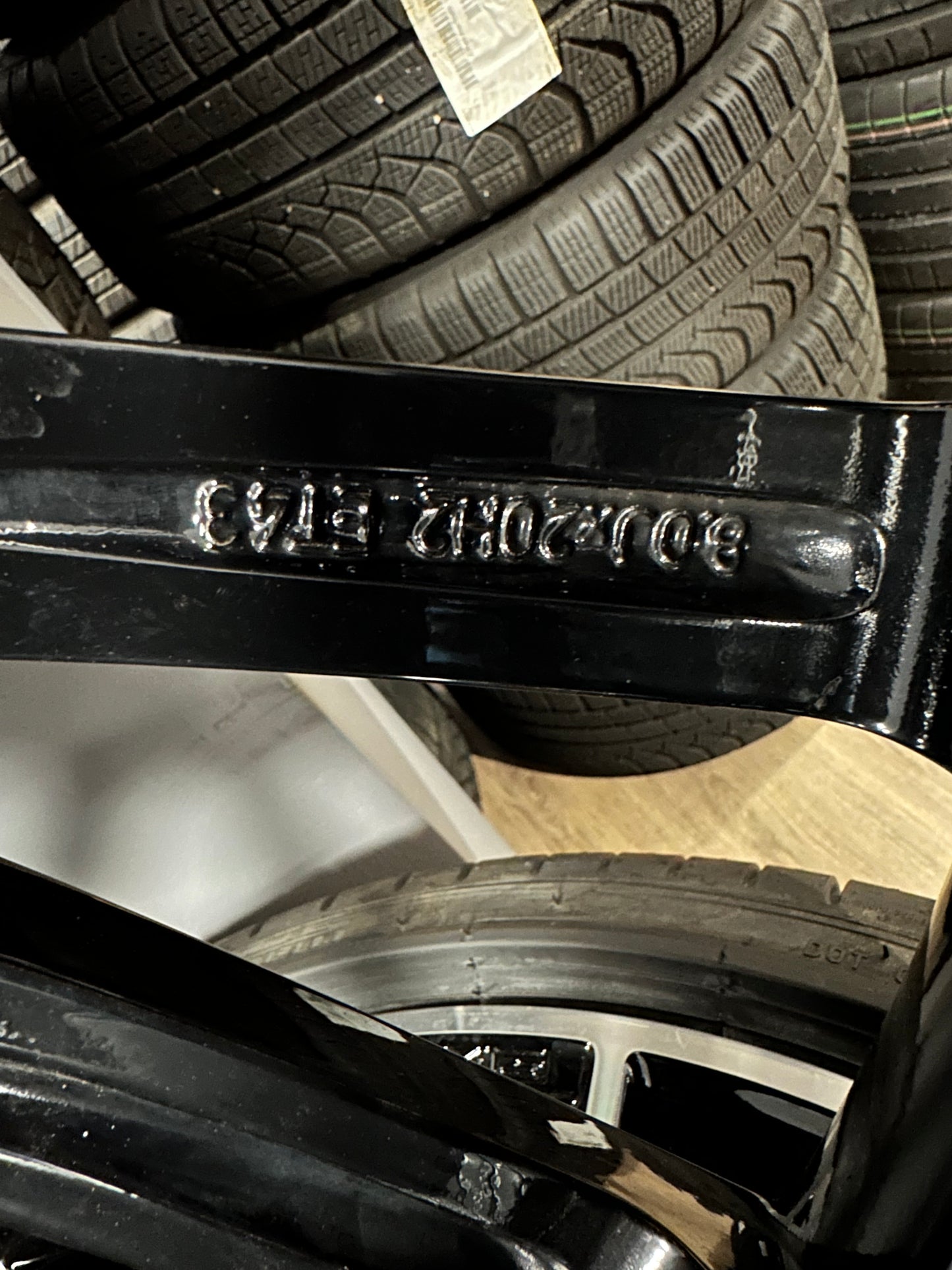 Като Нови Оригинал Mercedes E klasse W213 AMG 20 Zoll Мерцедес Е класа W213 20 цола AMG джанти летен комплект летни гуми