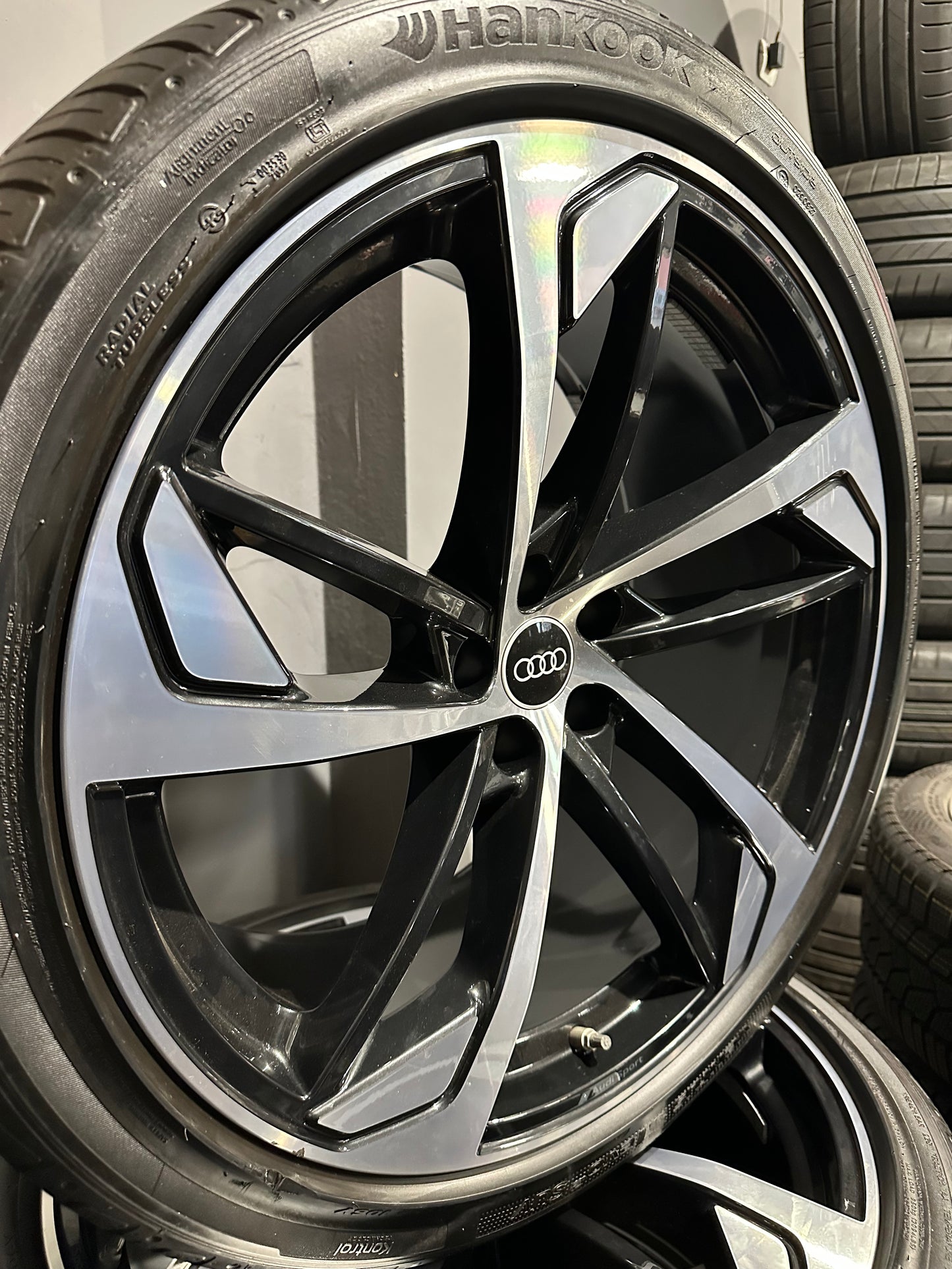 Оригинал Audi Q7 SQ7 4M 22 Zoll Ауди Q7 SQ7 Алуминиеви джанти 285 35 22 цола летен комплект летни гуми