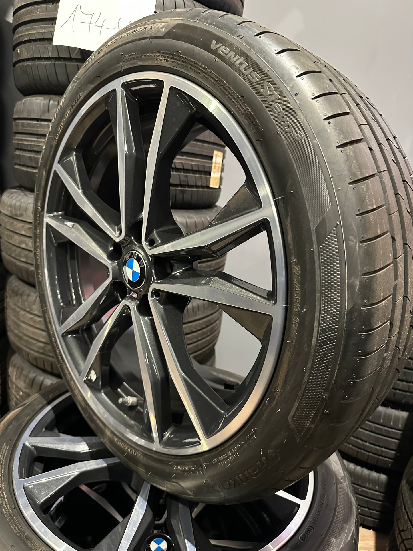 Оригинални Като Нови BMW X1 X2 F48 F39 Бмв 19 цола джанти M715 летен комплект летни гуми