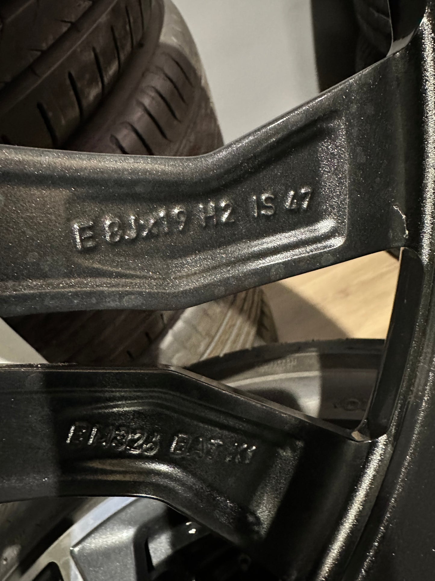 Оригинални Като Нови BMW X1 X2 F48 F39 Бмв 19 цола джанти M715 летен комплект летни гуми