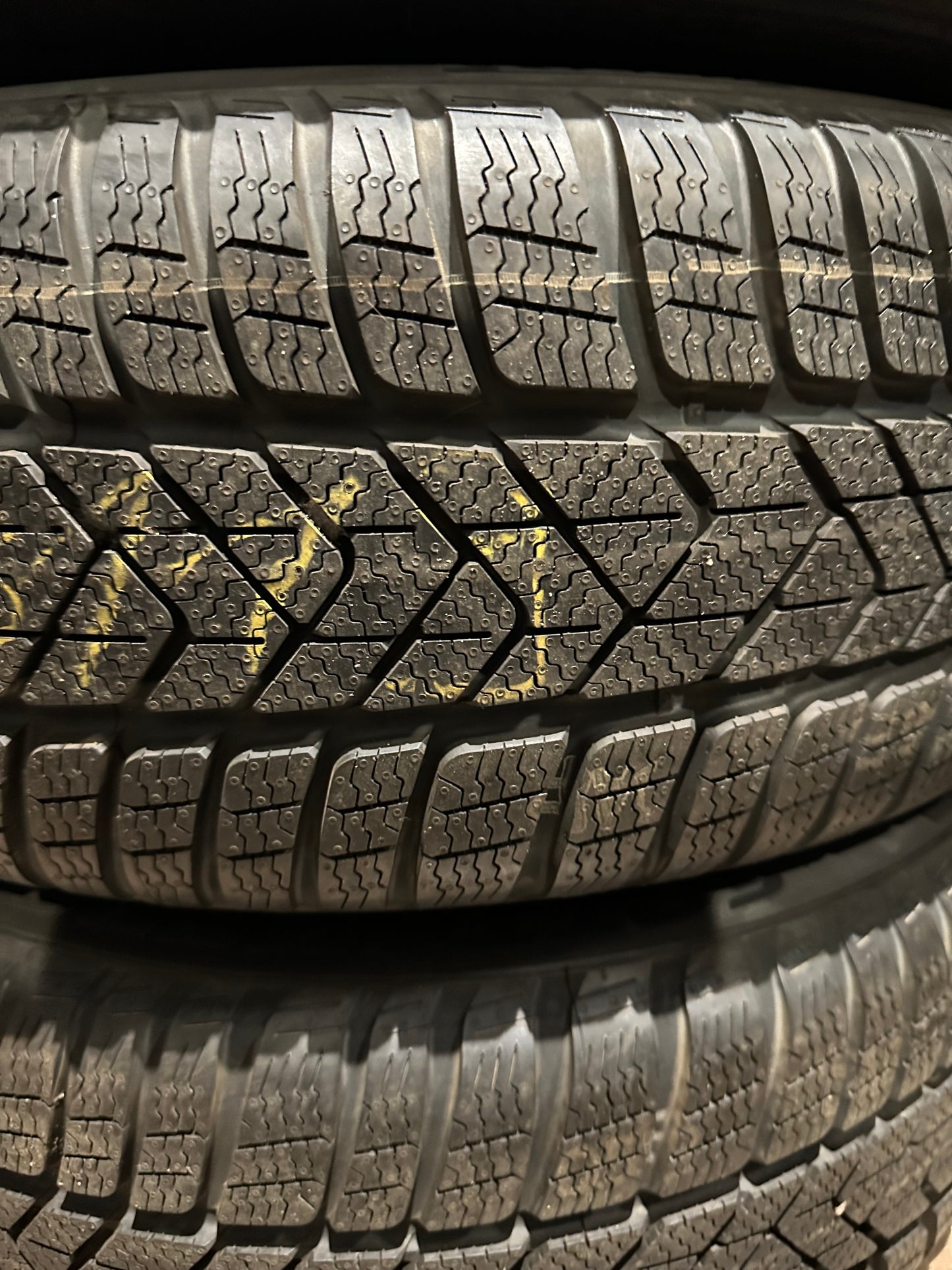 Оригинални като Нови BMW X1 X2 F48 F39 Бмв 225 45 19 цола зимен комплект зимни гуми 5x112