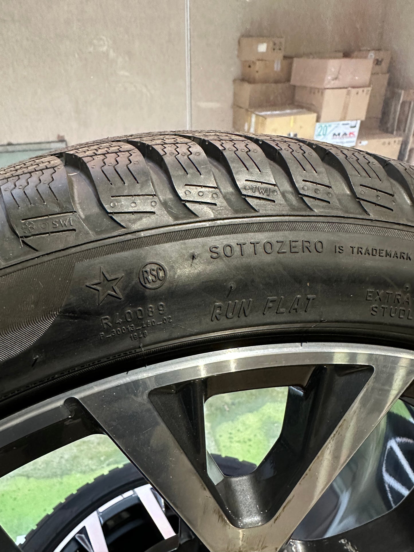 Оригинални като Нови BMW X1 X2 F48 F39 Бмв 225 45 19 цола зимен комплект зимни гуми 5x112