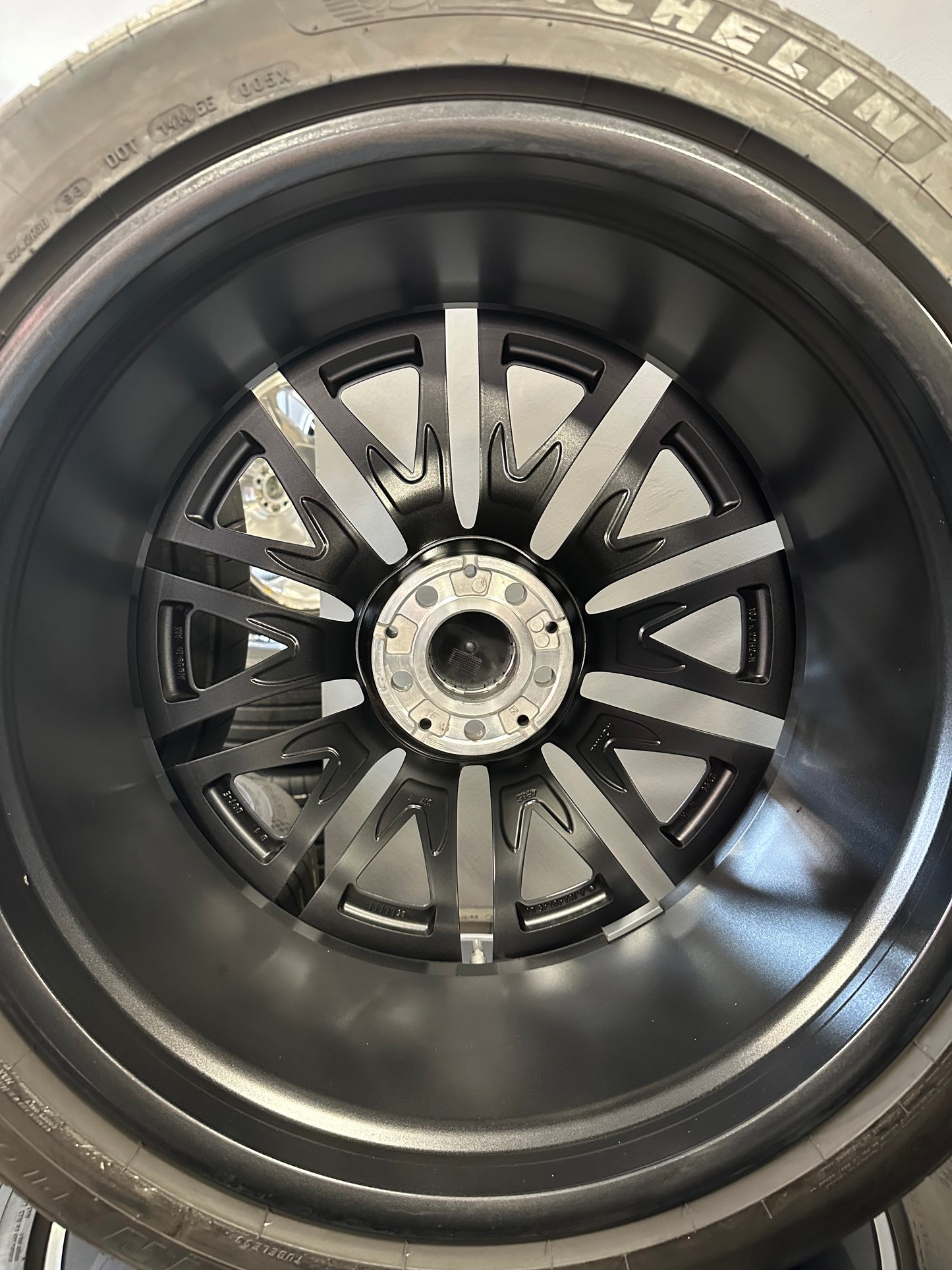 Оригинал Mercedes GLE63 GLE 53 AMG V167 C167 22 Zoll Мерцедес ГЛЕ63 ГЛЕ 53 22 цола джанти летен комплект летни гуми