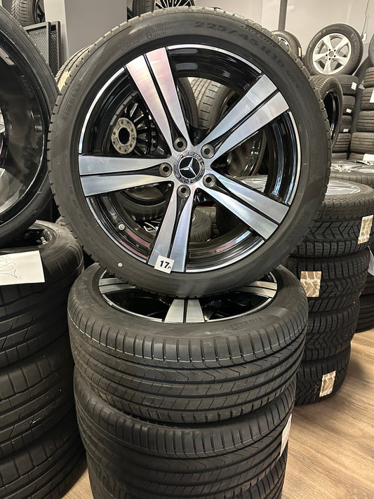 Нови Оригинал Mercedes C klasse 18 Zoll Мерцедес Ц класа W206 18 цола летен комплект летни гуми