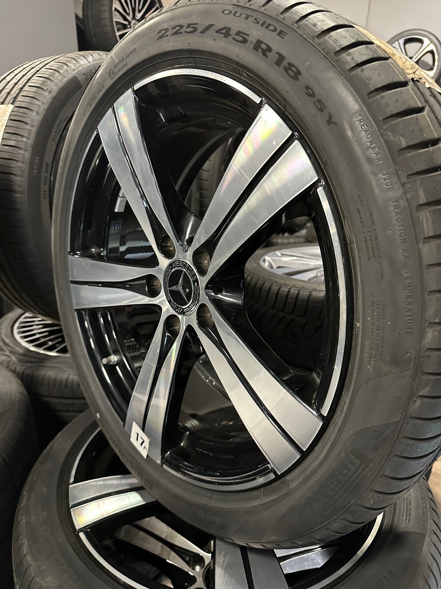 Нови Оригинал Mercedes C klasse 18 Zoll Мерцедес Ц класа W206 18 цола летен комплект летни гуми