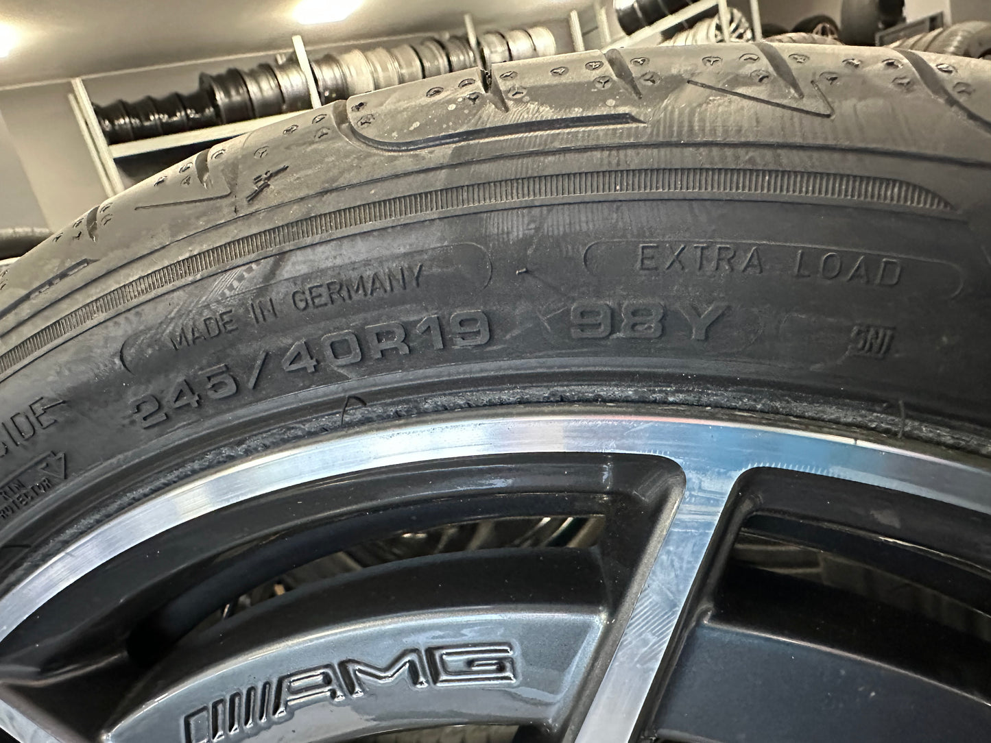 Като Нови Оригинал Mercedes E Klasse W213 Мерцедес Е класа W213 S213 19 цола AMG джанти летен комплект летни гуми