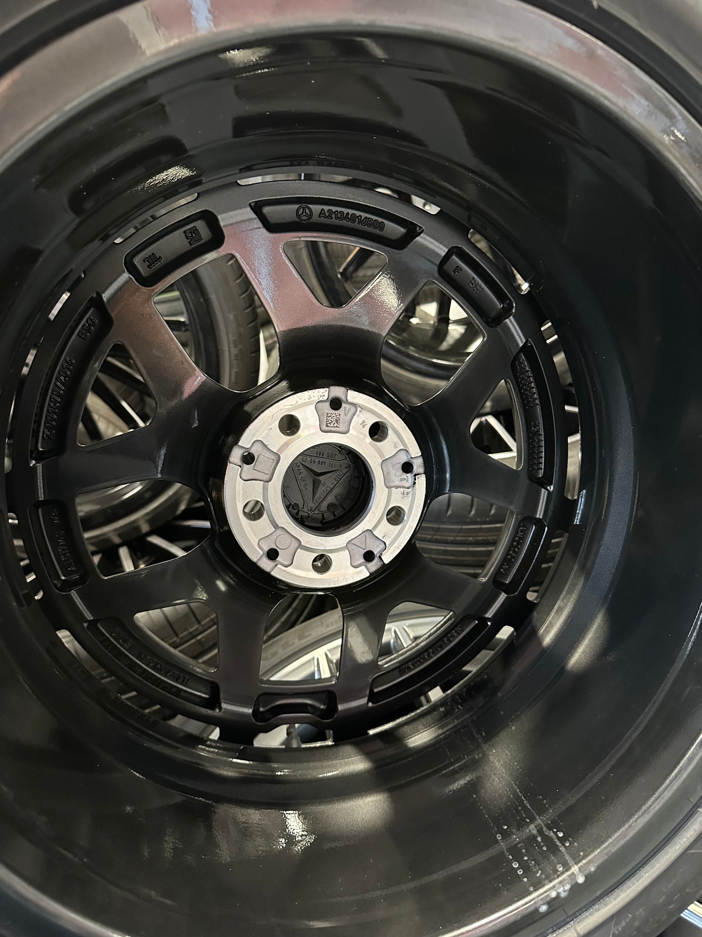 Като Нови Оригинал Mercedes E Klasse W213 Мерцедес Е класа W213 S213 19 цола AMG джанти летен комплект летни гуми