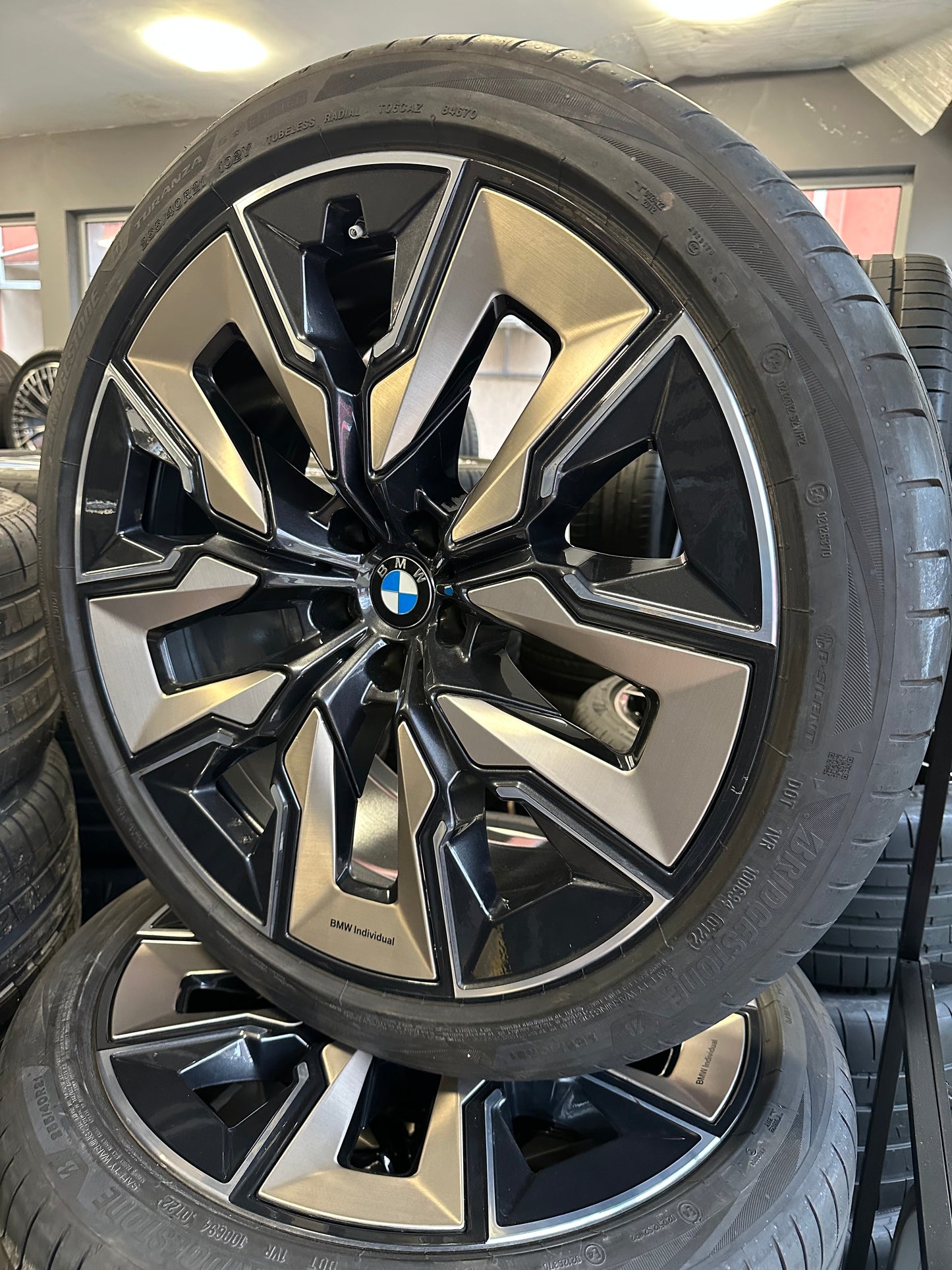 Оригинал Като Нови BMW 7er i7 G70 G7L X3 G45 21 Zoll 910i Бмв 7-ма серия и7 Г70 Г45 21 цола 910i летен комплект летни гуми