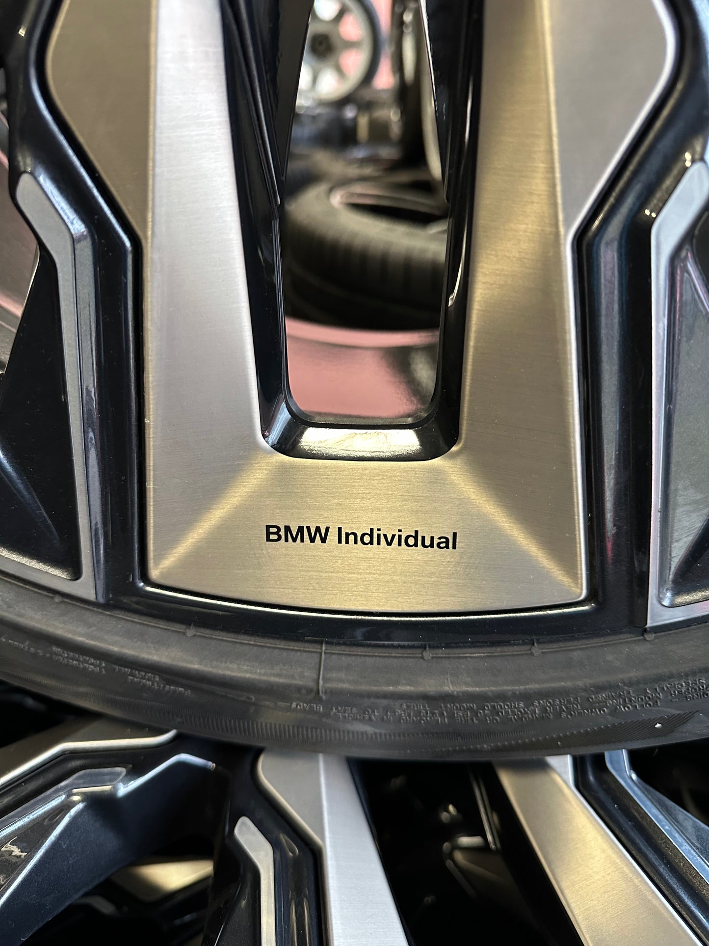 Оригинал Като Нови BMW 7er i7 G70 G7L X3 G45 21 Zoll 910i Бмв 7-ма серия и7 Г70 Г45 21 цола 910i летен комплект летни гуми