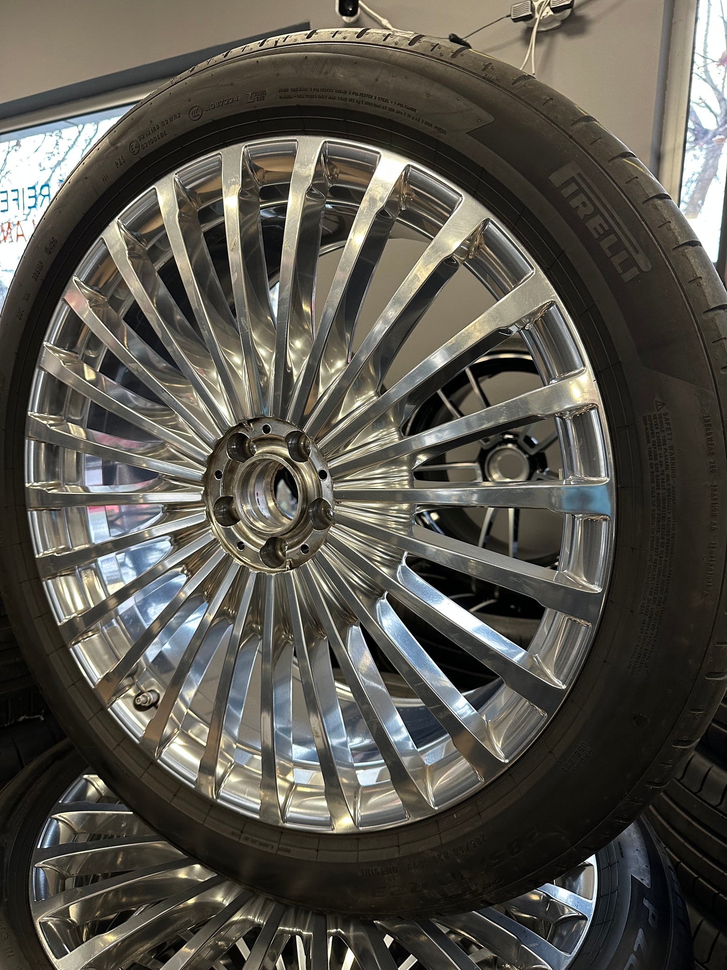 Оригинал Mercedes GLS Maybach X167 W167 23 Zoll Мерцедес ГЛС Майбах X167 W167 23 цола джанти летен комплект летни гуми Хром