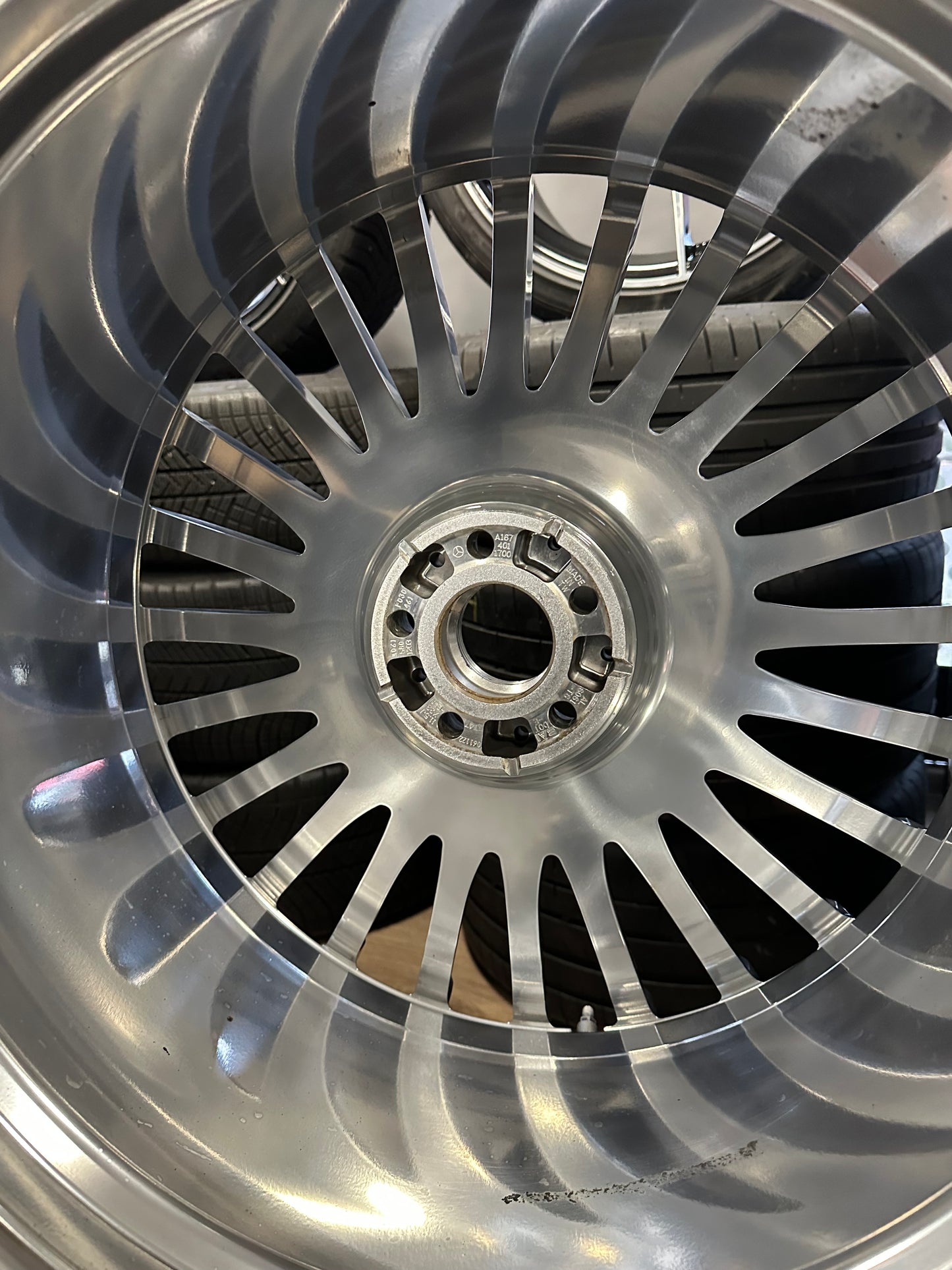 Оригинал Mercedes GLS Maybach X167 W167 23 Zoll Мерцедес ГЛС Майбах X167 W167 23 цола джанти летен комплект летни гуми Хром