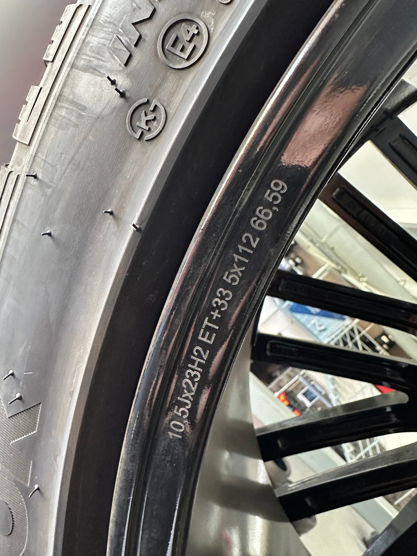 Audi Q7 SQ7 Q8 SQ8 23 Zoll 10,5J ET33 5x112 Ауди 23 Цола 10,5 ЕТ33 алуминиеви джанти зимен комплект зимни гуми