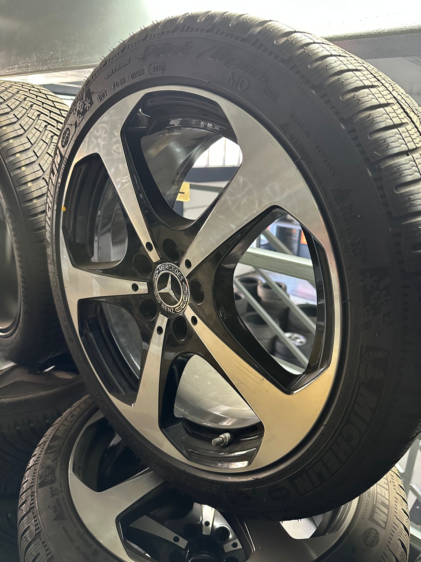 Mercedes E Klasse W212 245 40 18 Zoll Мерцедес E класа W212 245 40 18 цола зимен комплект зимни гуми