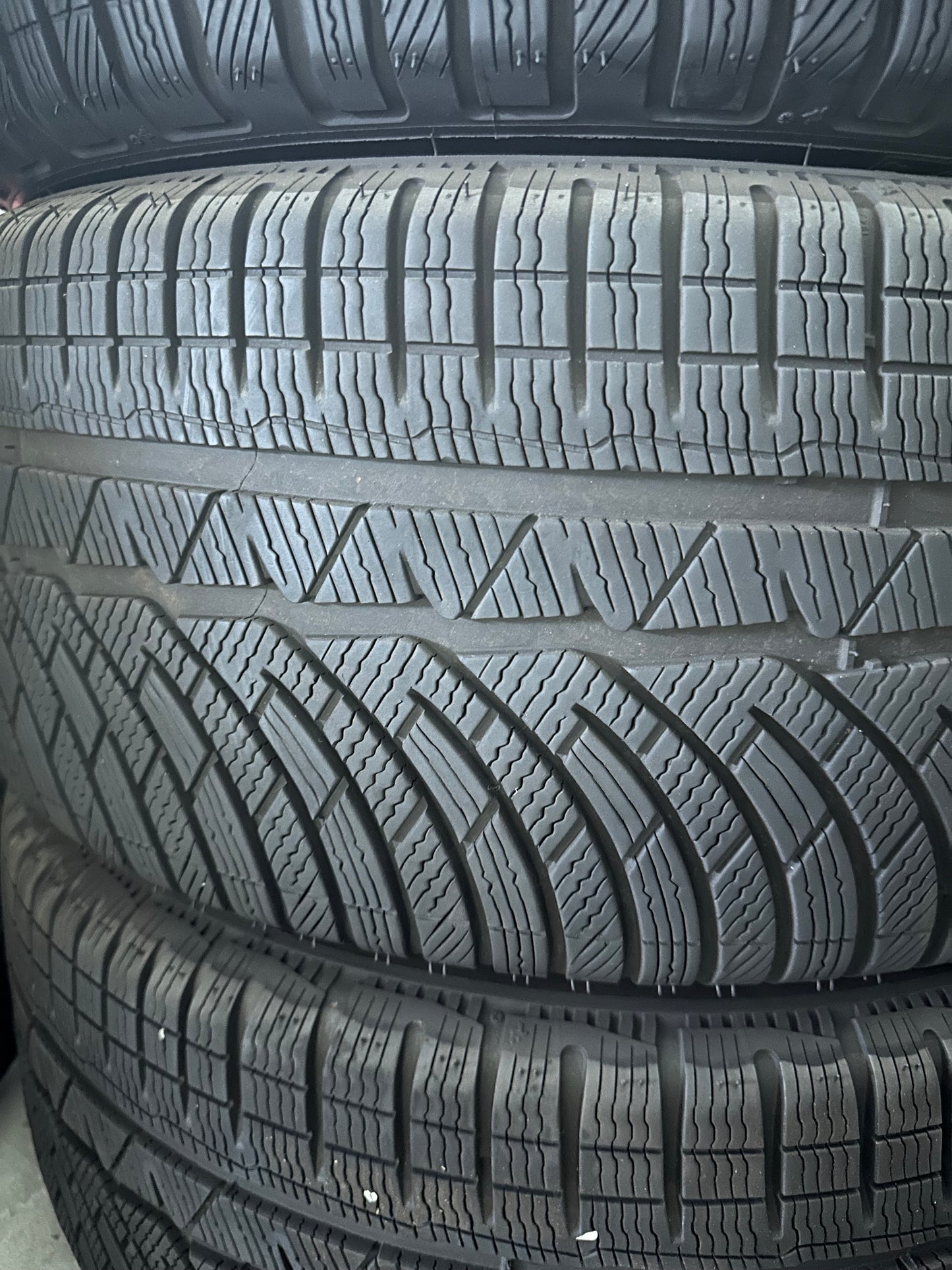 Mercedes E Klasse W212 245 40 18 Zoll Мерцедес E класа W212 245 40 18 цола зимен комплект зимни гуми