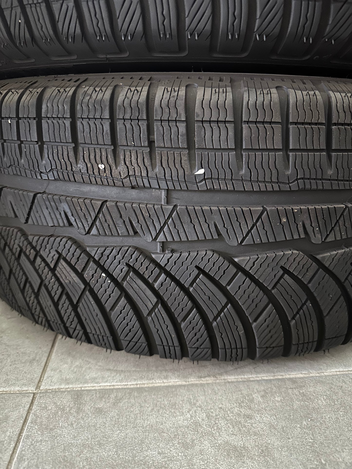 Mercedes E Klasse W212 245 40 18 Zoll Мерцедес E класа W212 245 40 18 цола зимен комплект зимни гуми