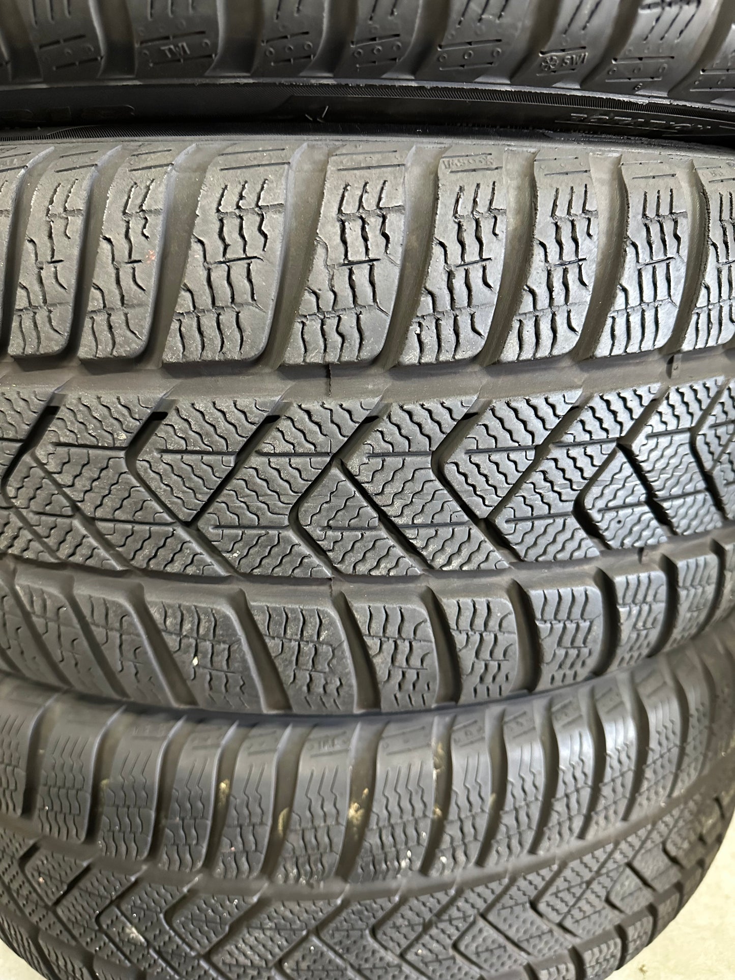 Оригинал Mercedes C klasse W206 18 Zoll Мерцедес Ц класа W206 18 цола зимен комплект зимни гуми