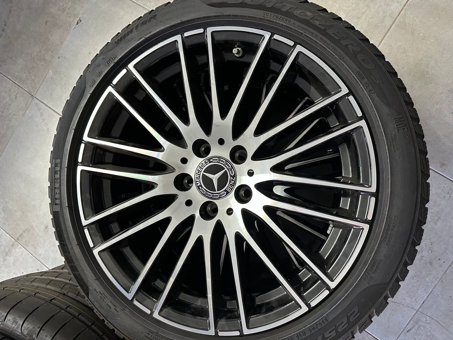 Оригинал Mercedes C klasse W206 18 Zoll Мерцедес Ц класа W206 18 цола зимен комплект зимни гуми