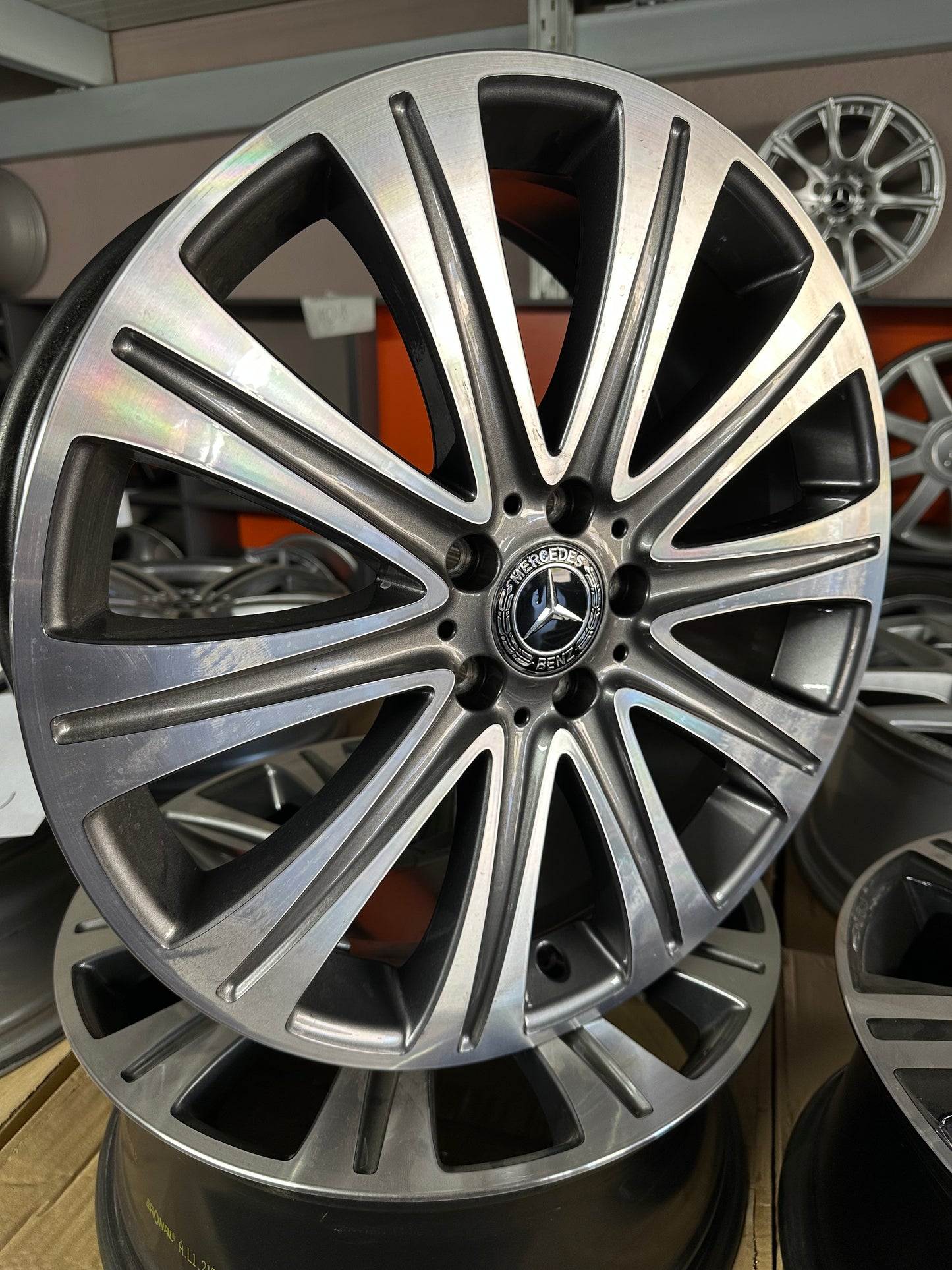 Оригинални Мерцедес E Klasse W213 19 Zoll Мерцедес Е Класа W213 Алуминиеви джанти 19 цола A2134010500