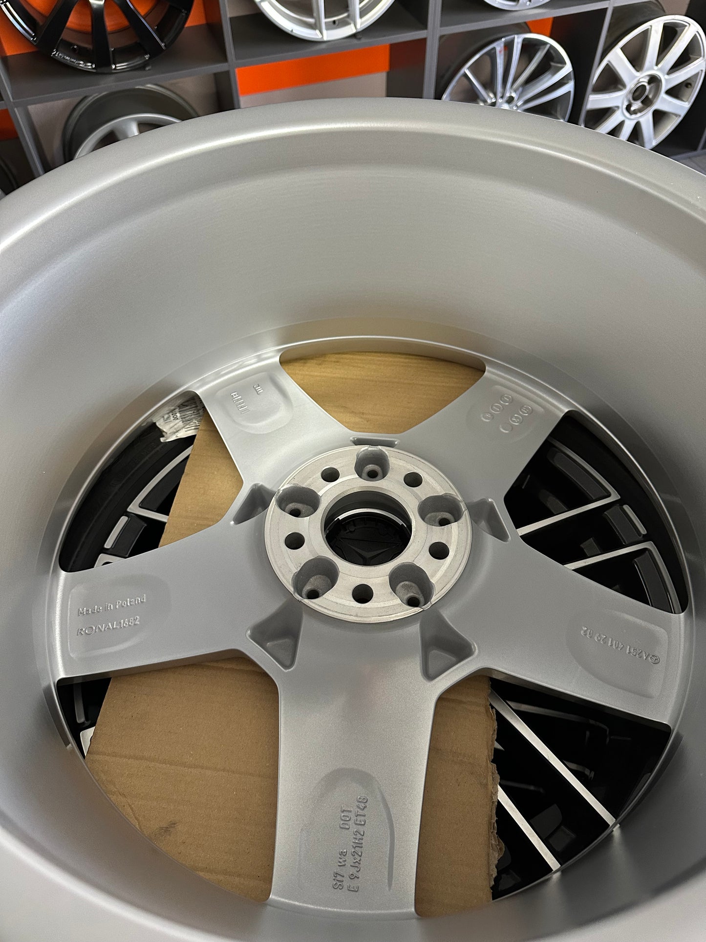 Нови Оригинални Mercedes AMG 21 Zoll W166 GLE ML R Klasse Мерцедес ГЛЕ МЛ Р Класа W166 W251 AMG Алуминиеви джанти 21 цола 9J ET48