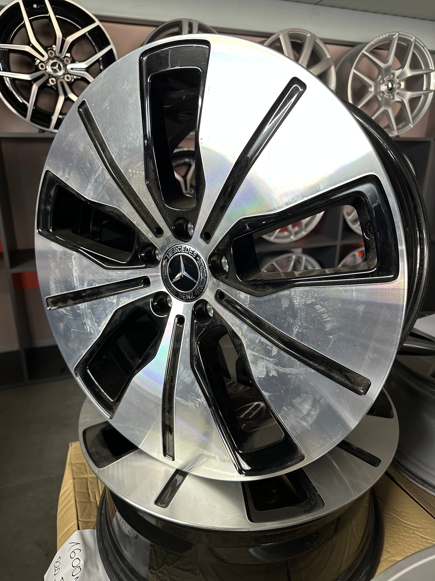 Оригинални Mercedes 8J ET34 19 Zoll EQC W293 N293 Мерцедес W293 Алуминиеви джанти 19 цола A2934010100