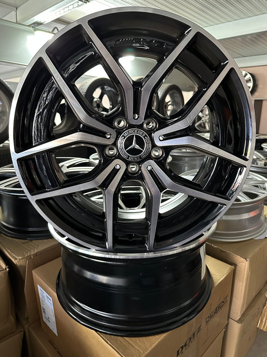 Оригинални Нови Mercedes E Klasse W213 AMG 19 Zoll Мерцедес Е Класа W213 Алуминиеви джанти AMG 19 цола A2134016500