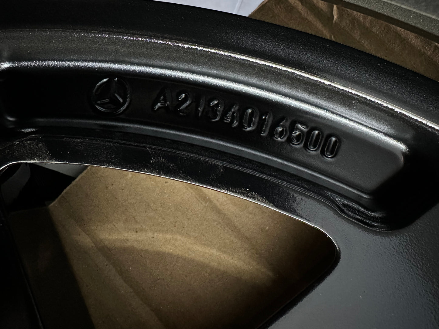 Оригинални Нови Mercedes E Klasse W213 AMG 19 Zoll Мерцедес Е Класа W213 Алуминиеви джанти AMG 19 цола A2134016500