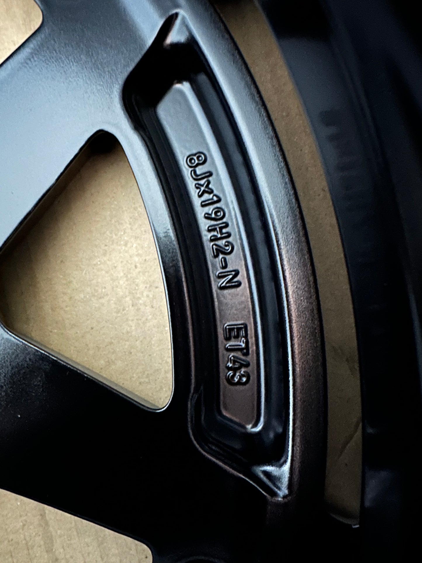 Оригинални Нови Mercedes E Klasse W213 AMG 19 Zoll Мерцедес Е Класа W213 Алуминиеви джанти AMG 19 цола A2134016500