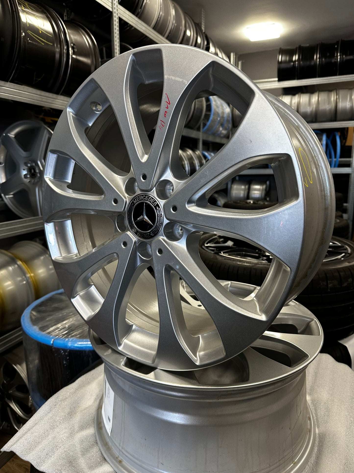 Нови Оригинални Mercedes E Klasse W213 18 Zoll Мерцедес Е Класа W213 Алуминиеви джанти 18 цола 8J ET43 A2134011100